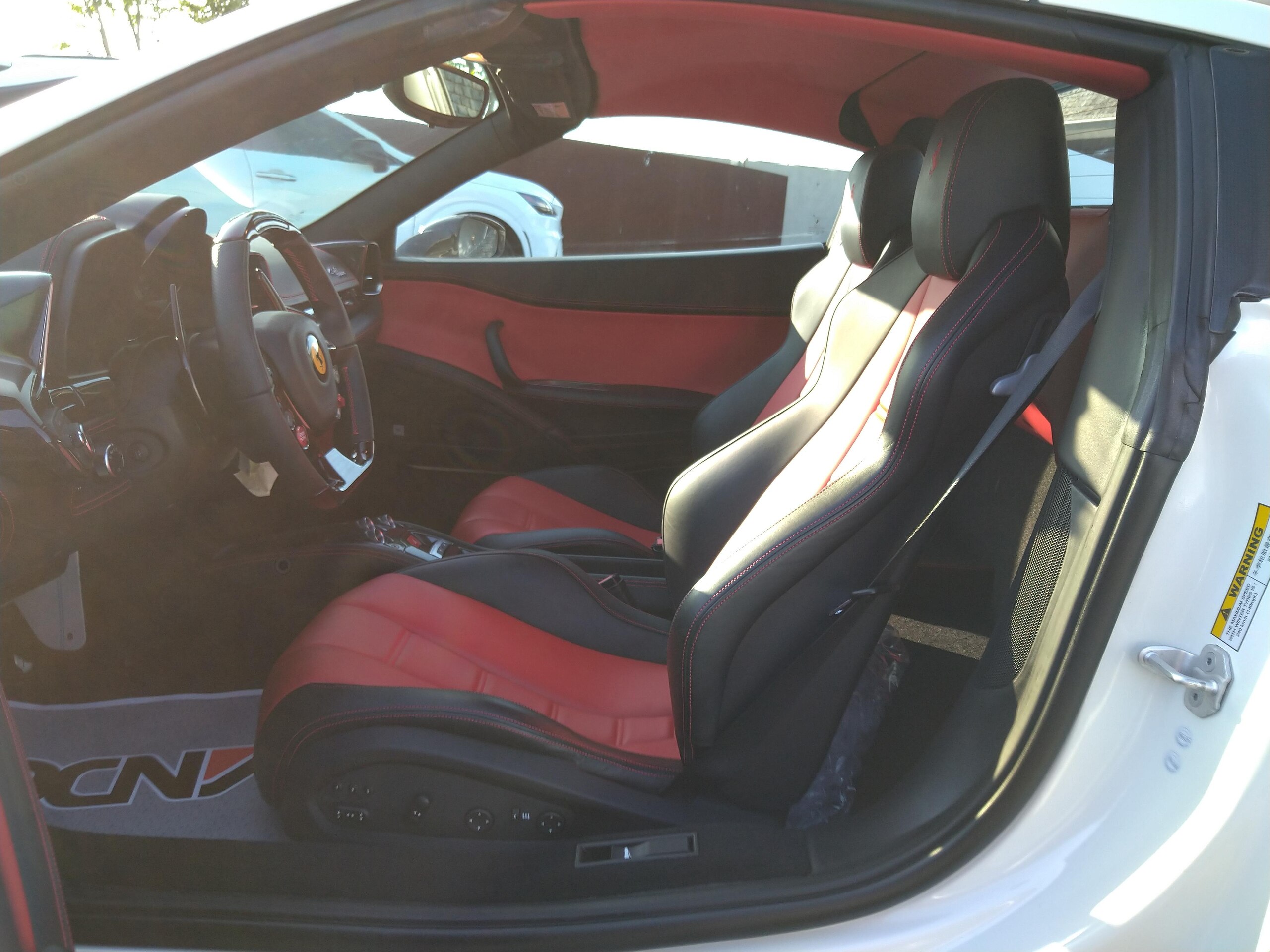 2015 Ferrari 458 Spider — Photo 14 / 26