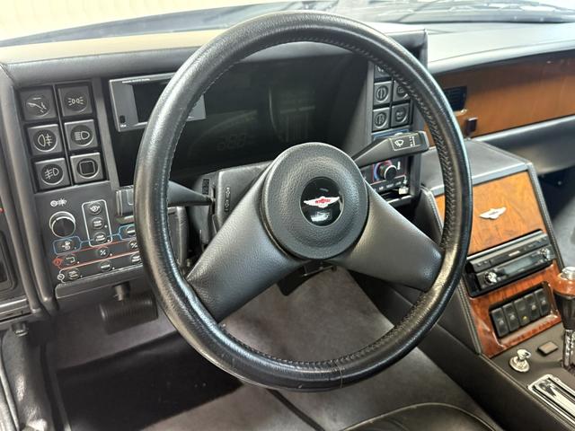 1990 Aston Martin Lagonda — Photo 11 / 20