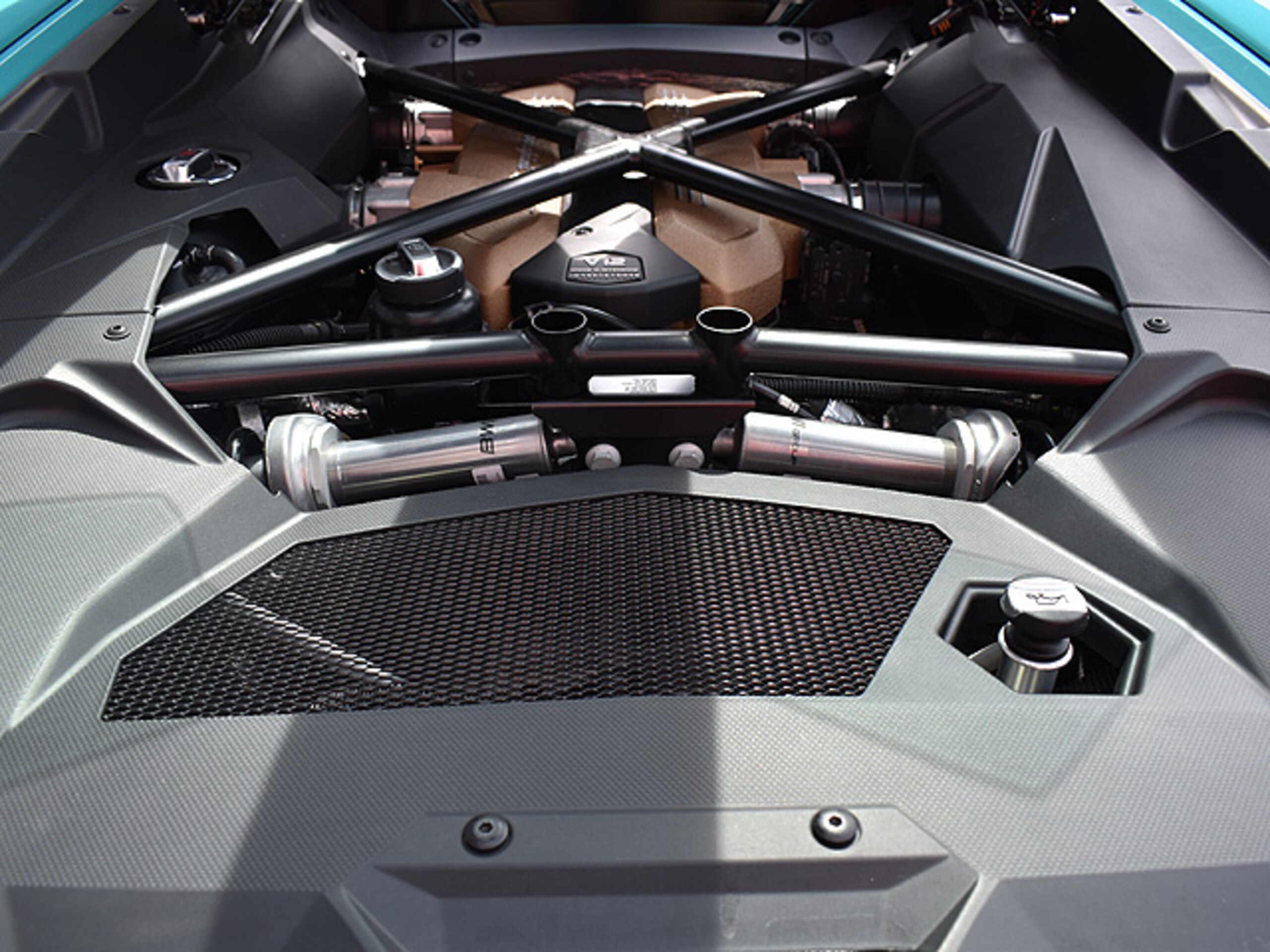 2022 Lamborghini Aventador Roadster LP780-4 Ultimae — Photo 21 / 38