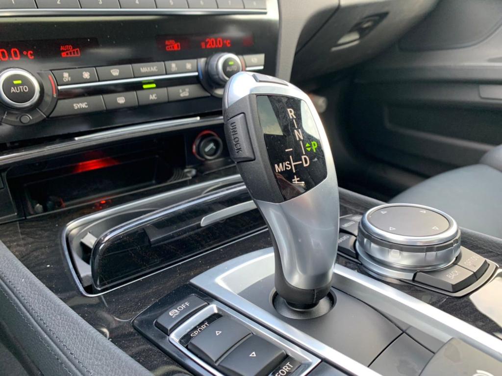 2015 BMW 740i M Sport — Photo 19 / 27