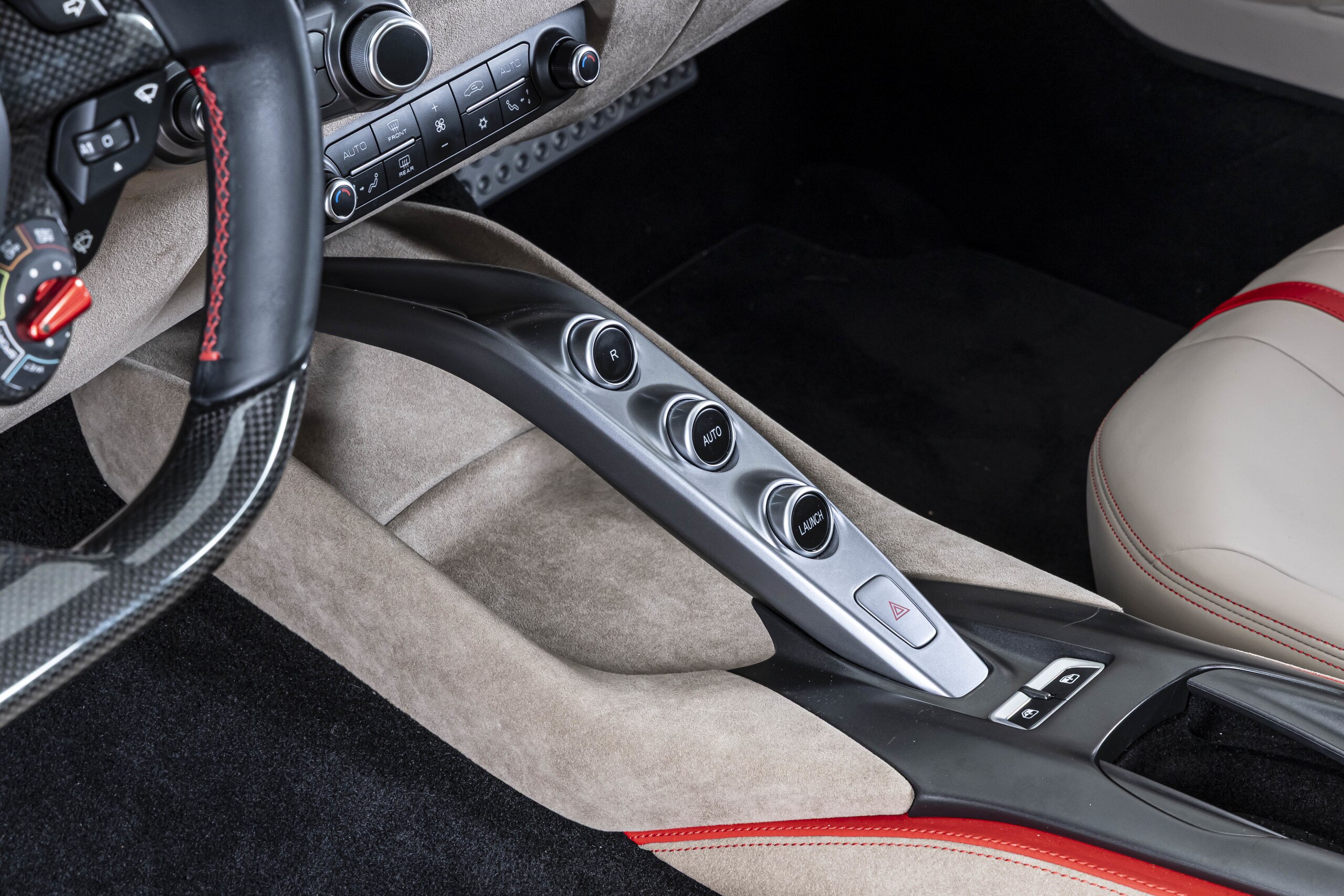 2018 Ferrari 812 Superfast — Photo 18 / 30