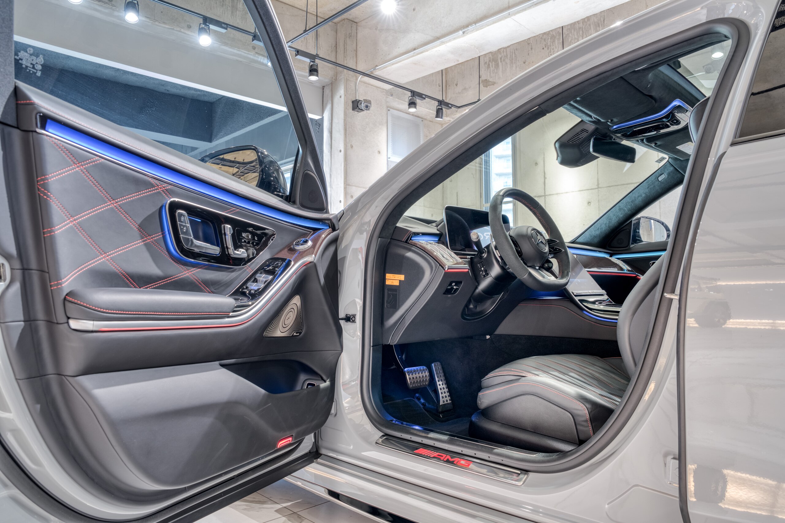 2024 Mercedes Benz AMG S63 E Performance — Photo 6 / 26