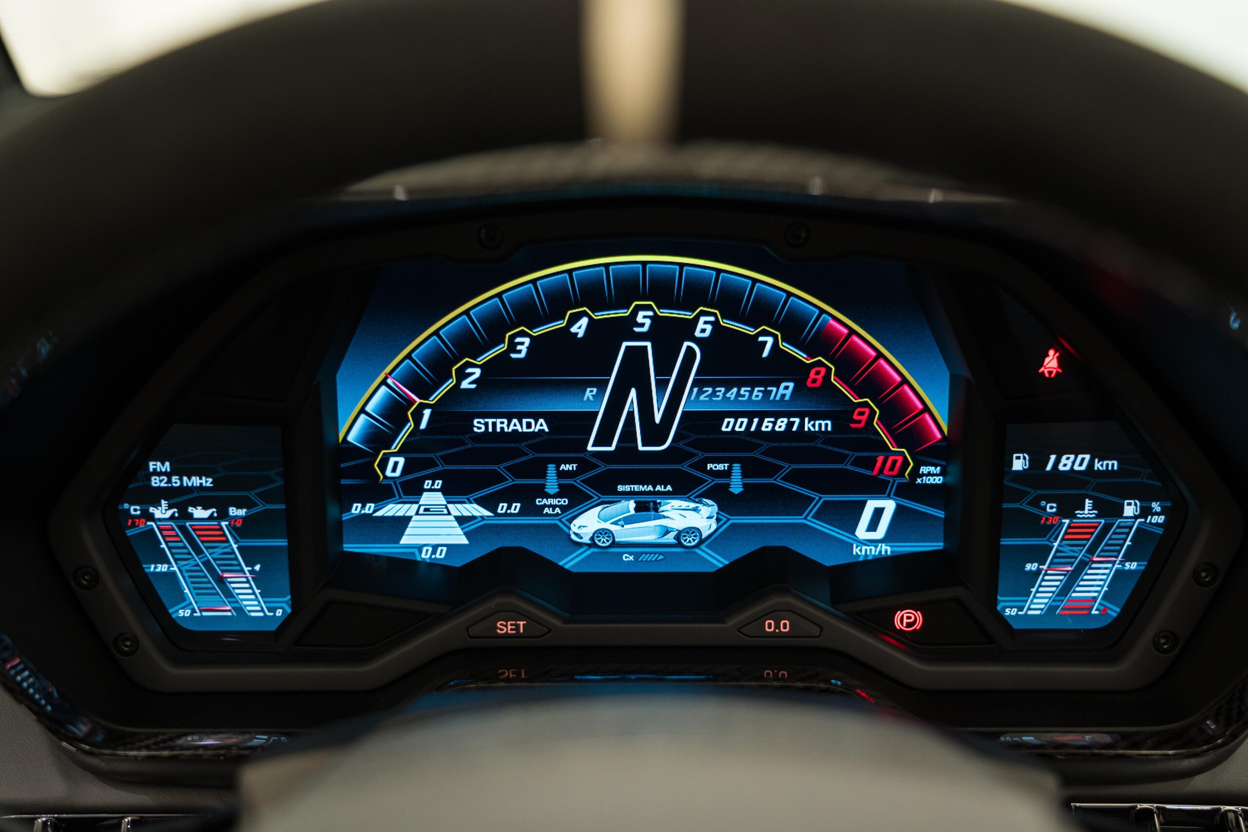 2021 Lamborghini Aventador SVJ Roadster — Photo 17 / 27