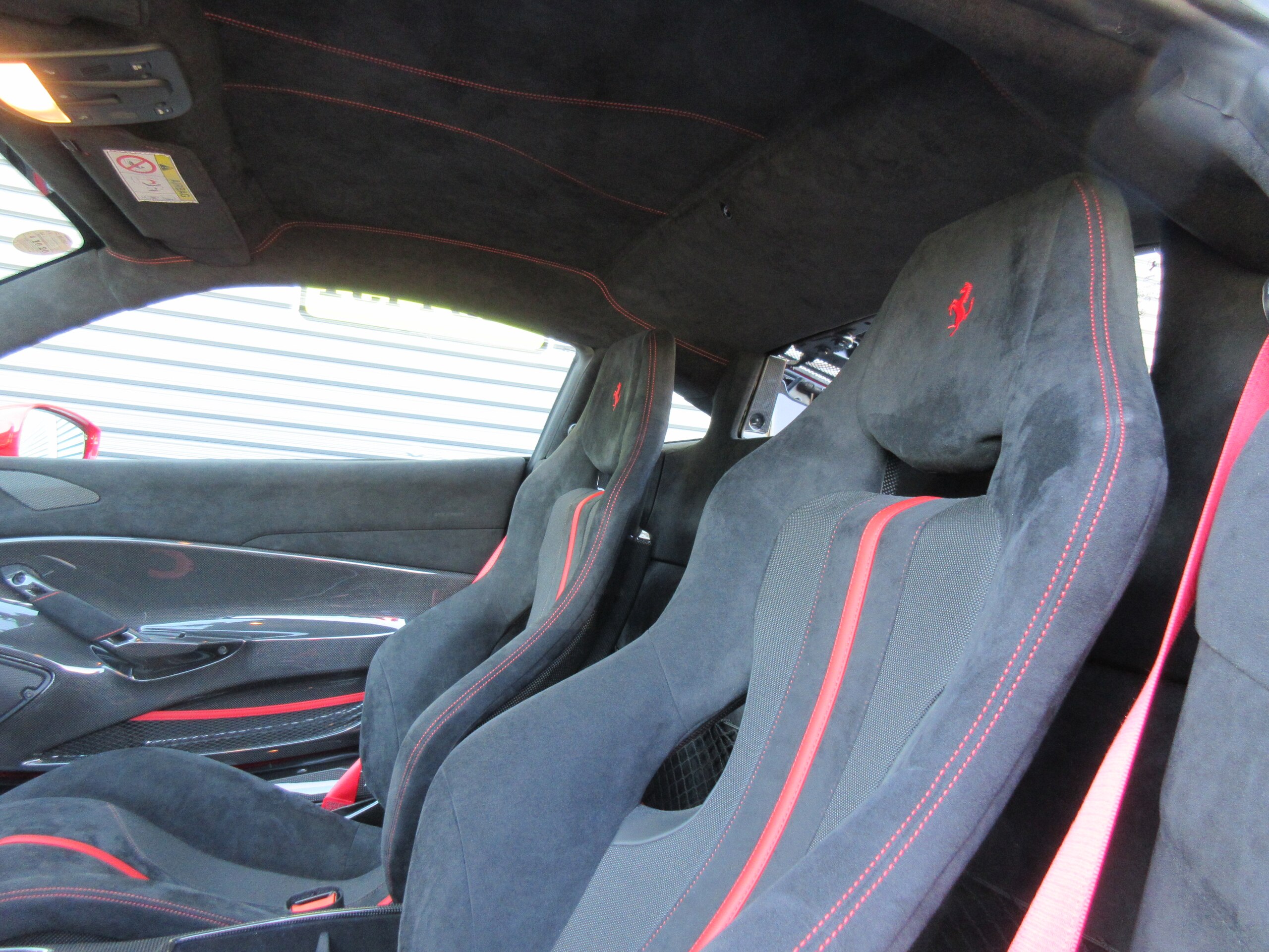 2019 Ferrari 488 Pista — Photo 11 / 17
