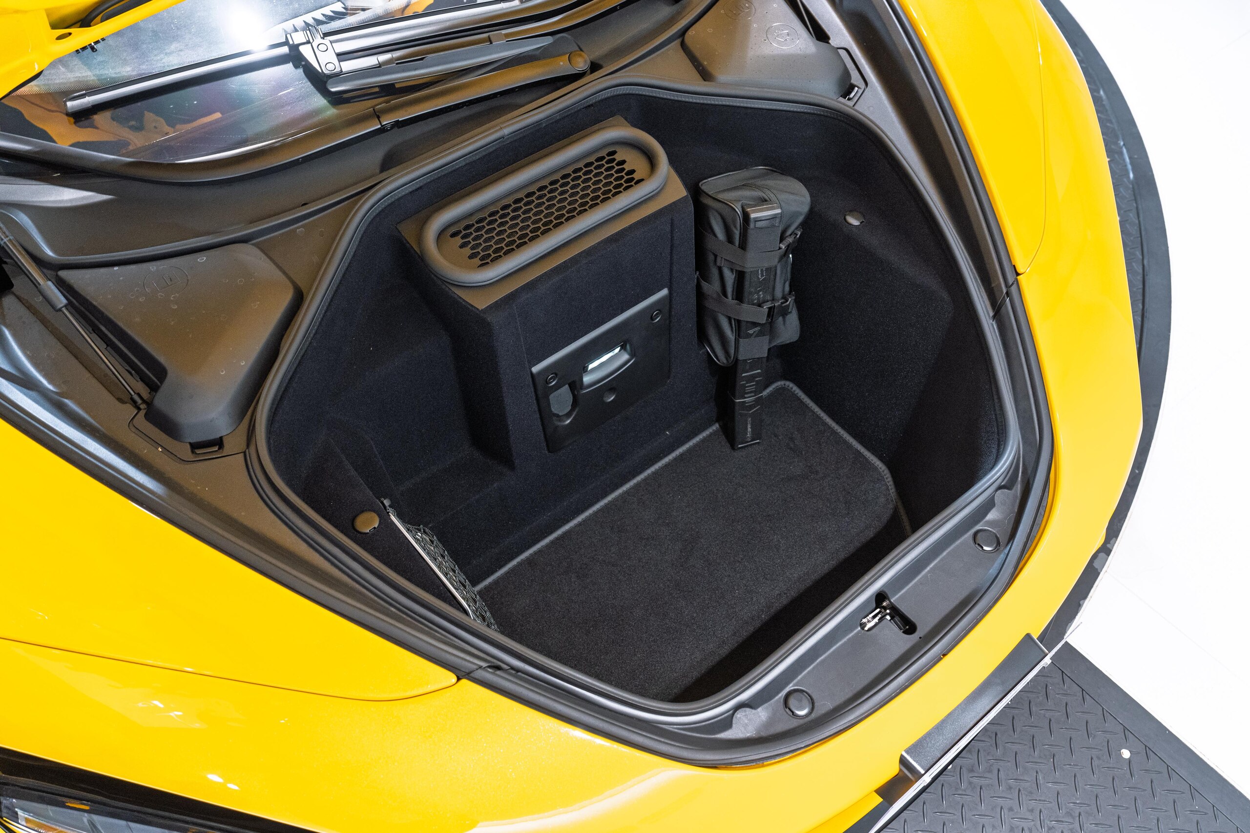 2024 McLaren 750S — Photo 18 / 18