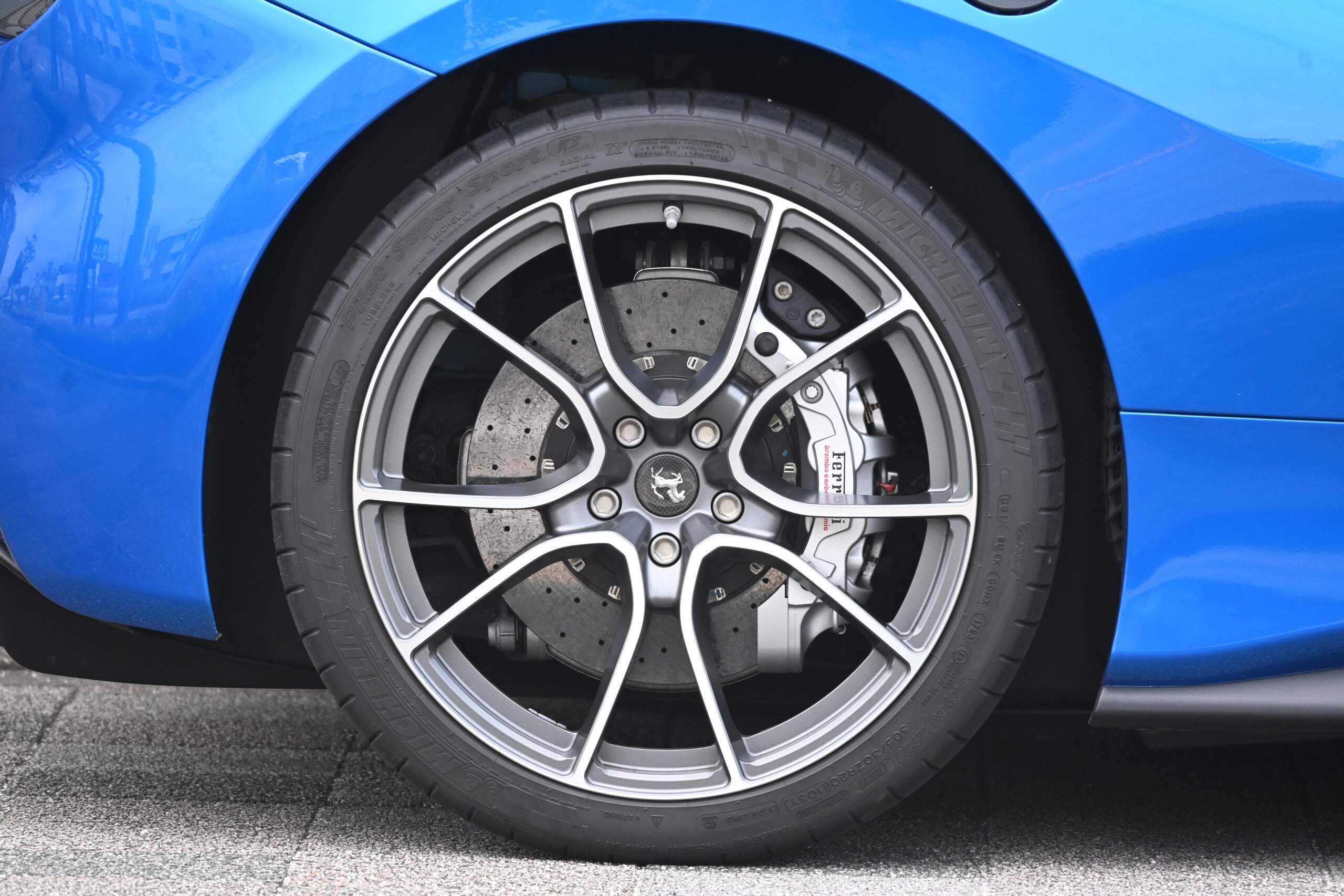 2016 Ferrari 488 Spider — Photo 19 / 20