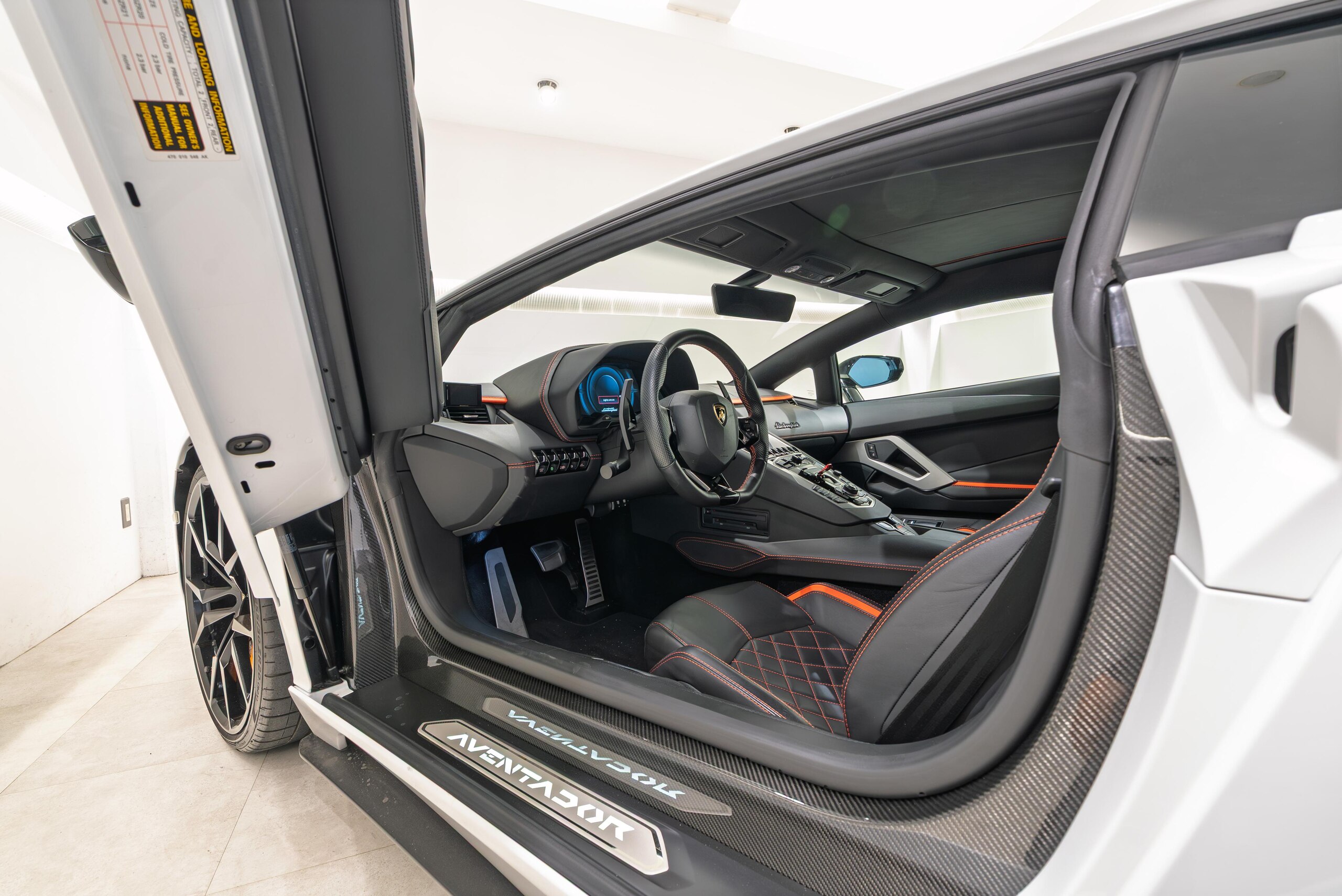 2018 Lamborghini Aventador S — Photo 14 / 26