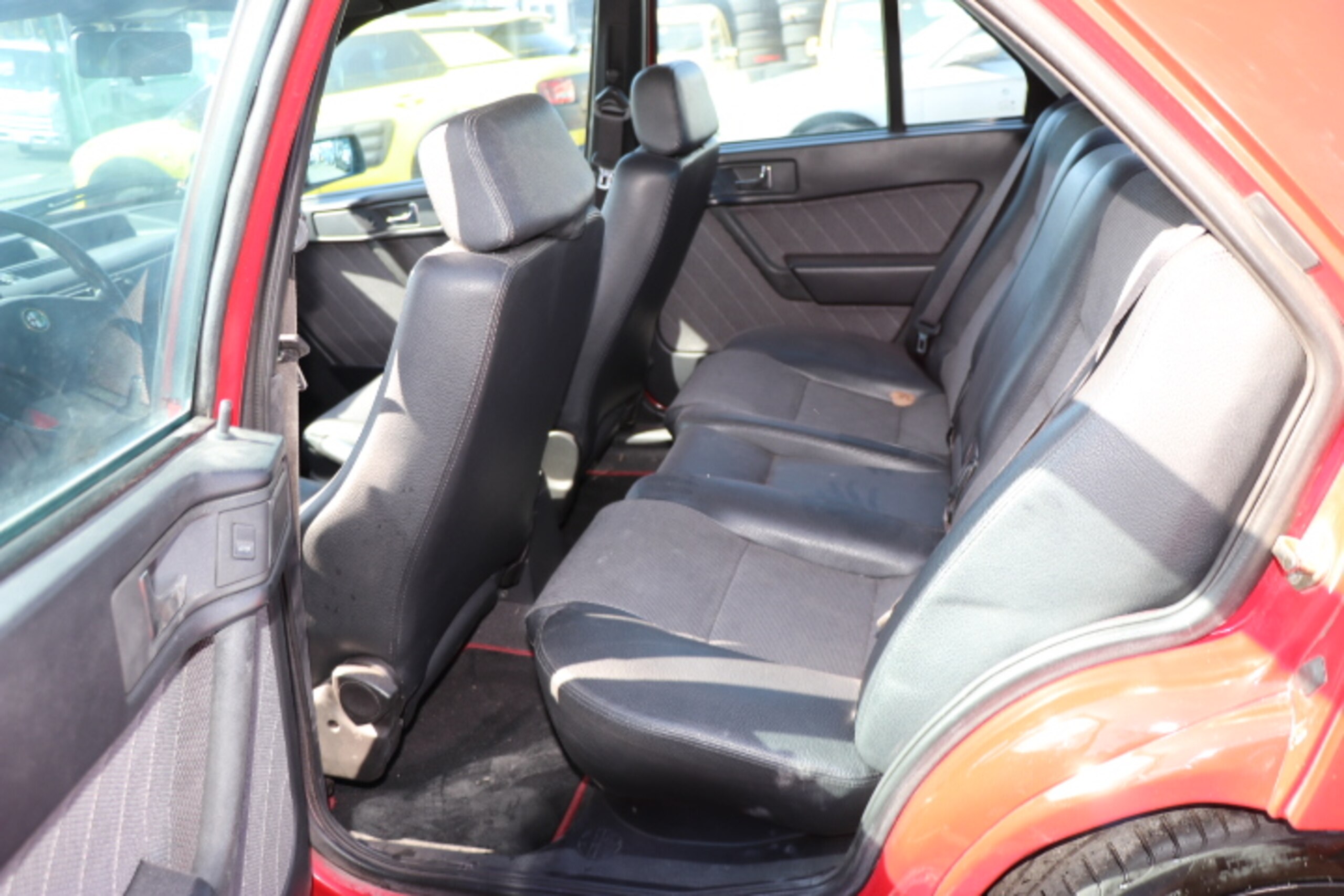 1996 Alfa Romeo 155 — Photo 10 / 14