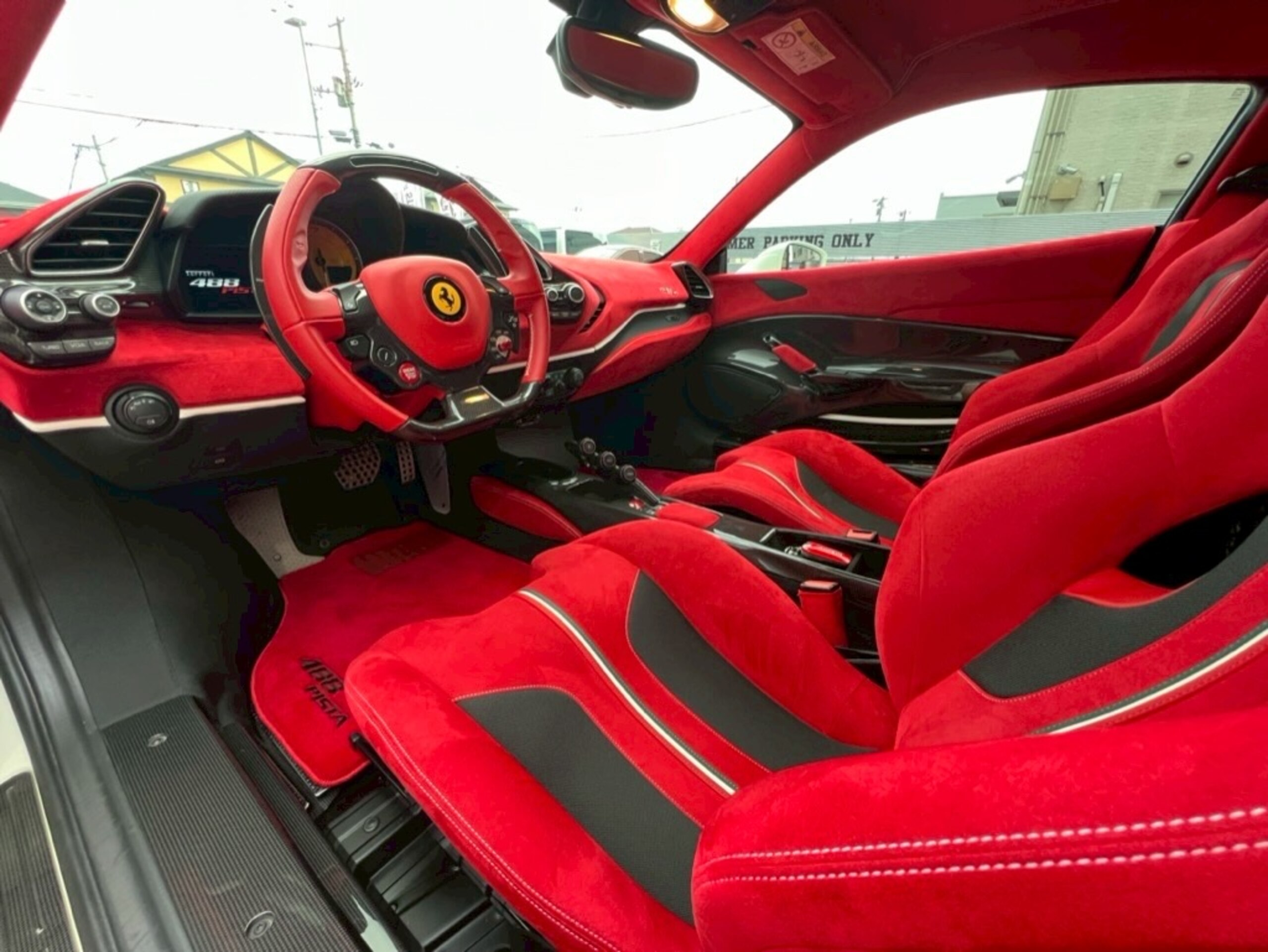 2019 Ferrari 488 Pista — Photo 12 / 22