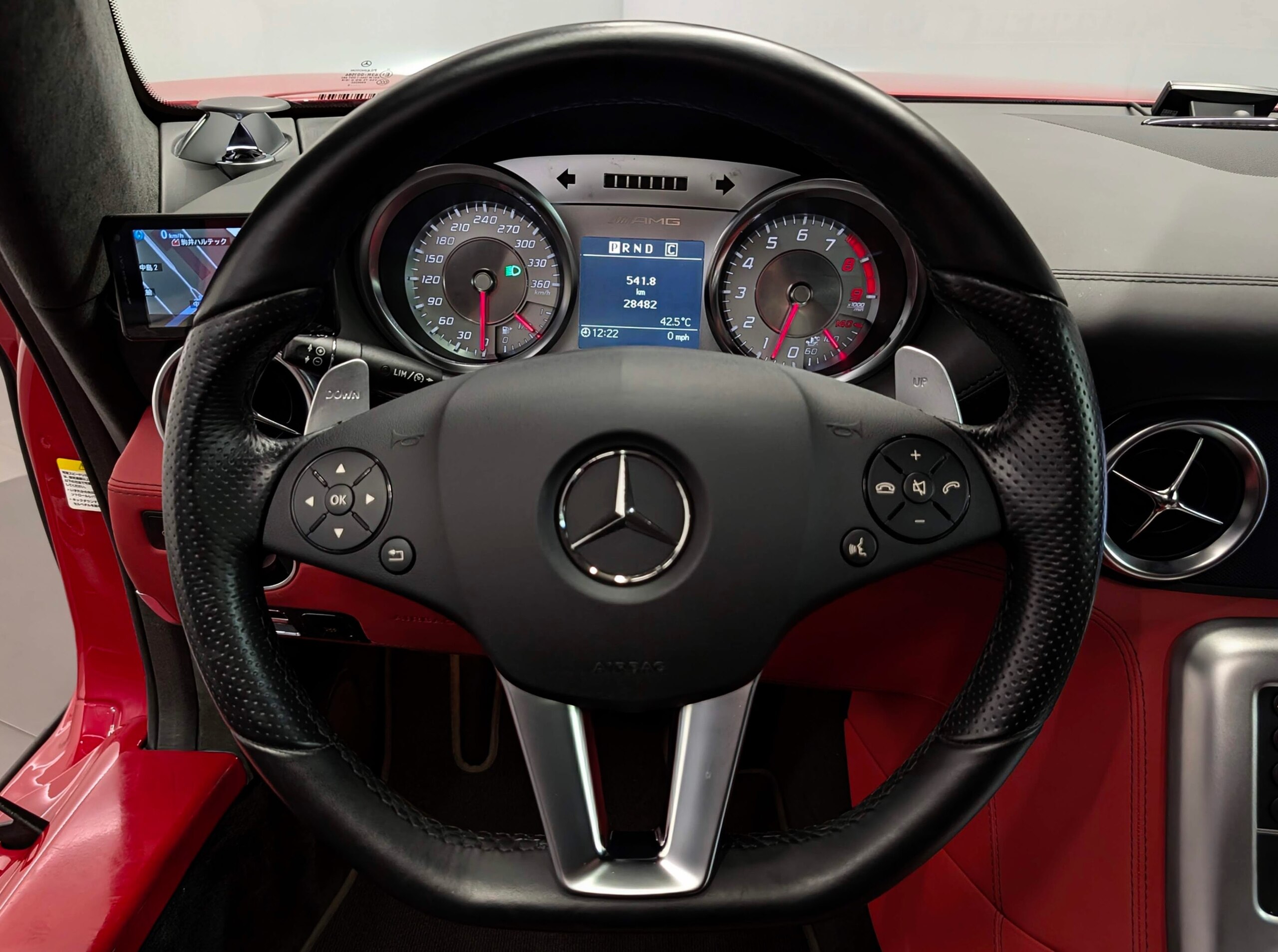 2010 Mercedes Benz SLS AMG — Photo 8 / 19