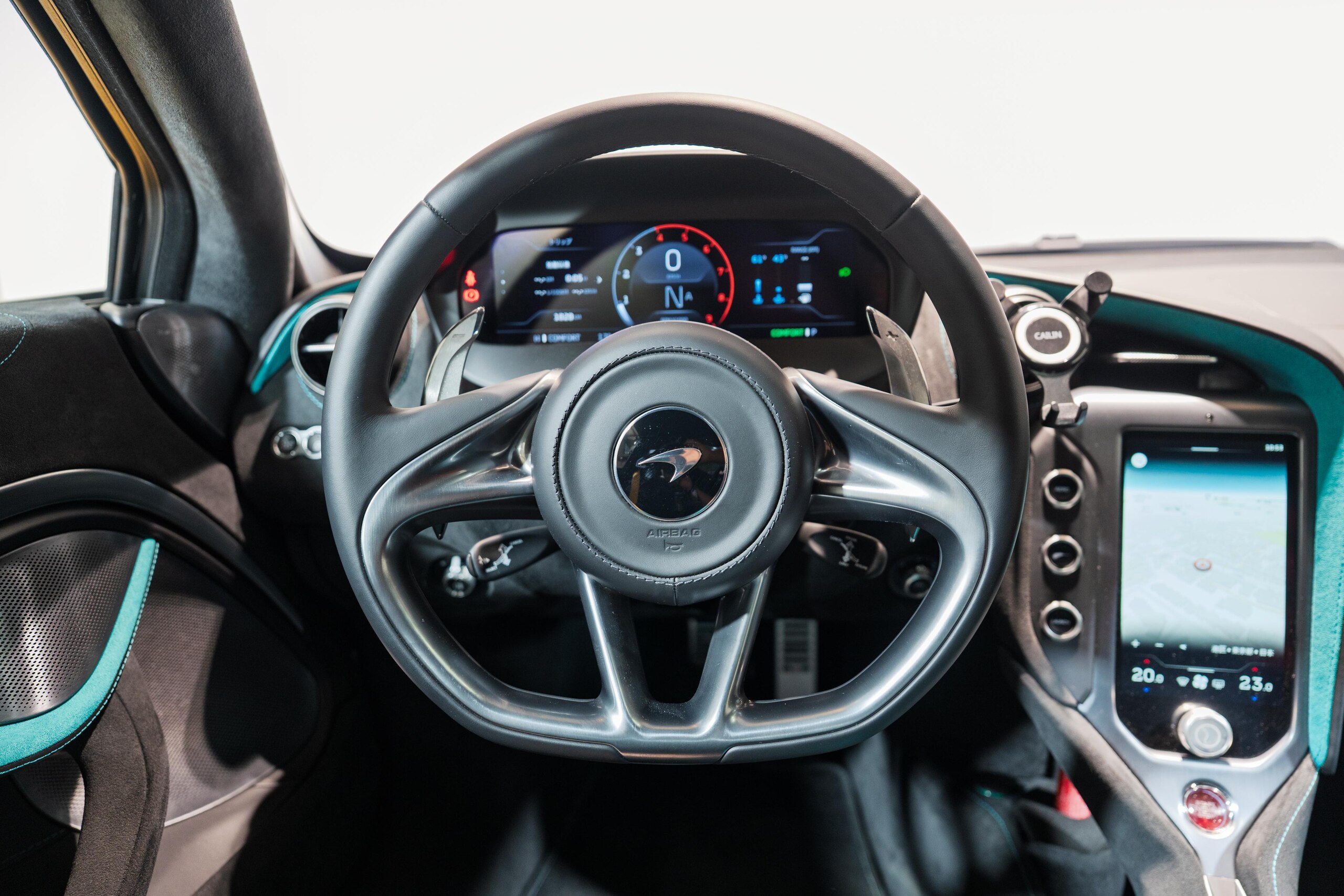 2024 McLaren 750S — Photo 12 / 18