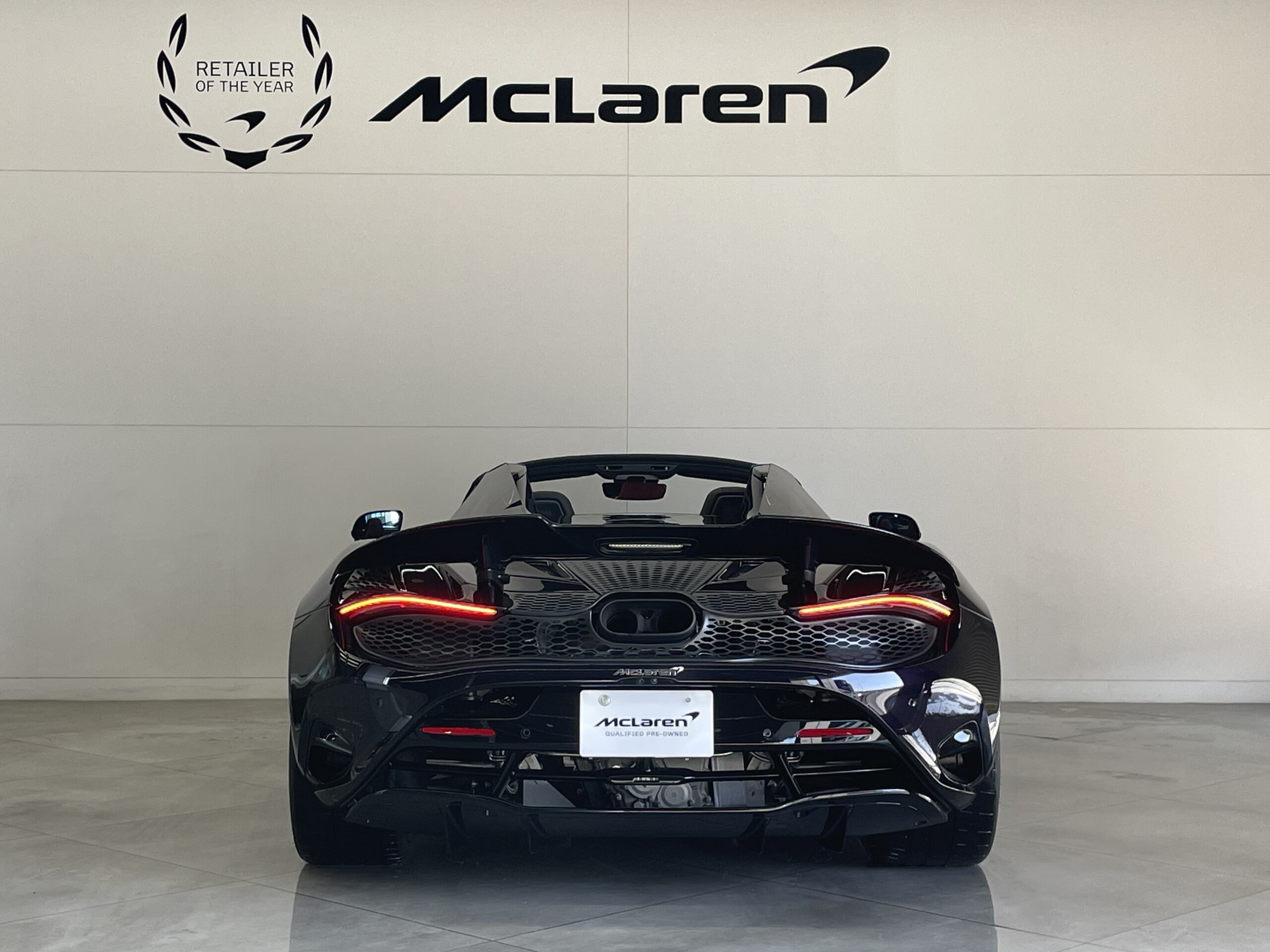 2024 McLaren 750S Spider — Photo 7 / 18