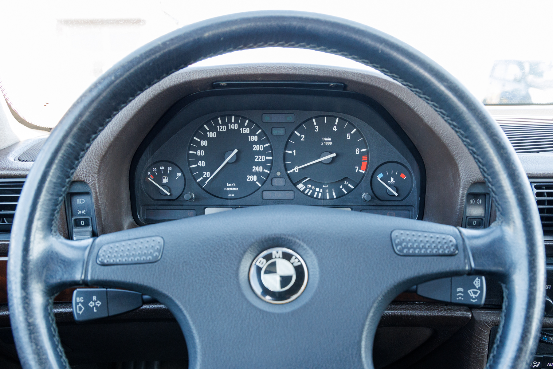 1987 BMW 735i — Photo 9 / 14