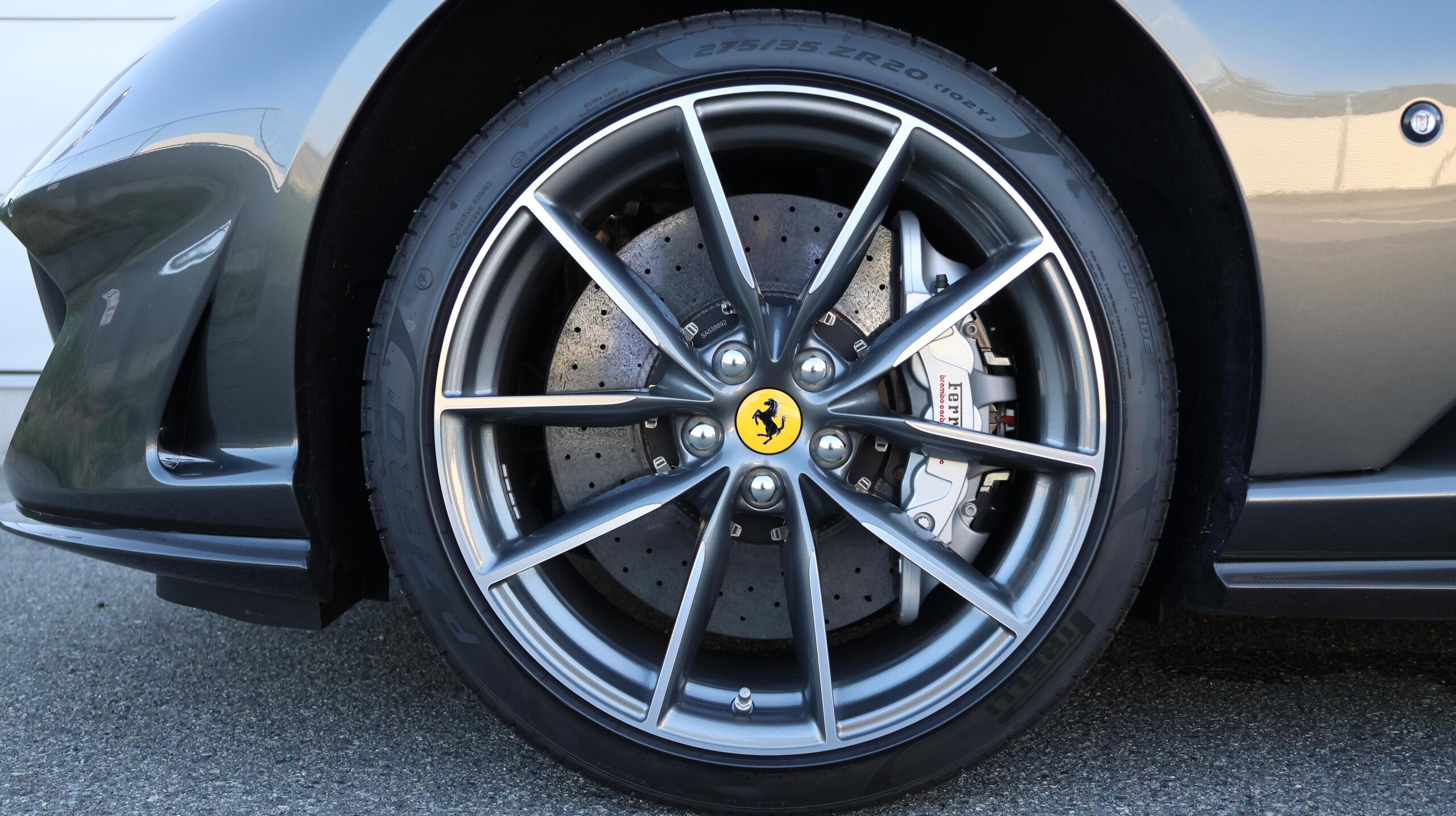 2021 Ferrari 812GTS — Photo 14 / 38