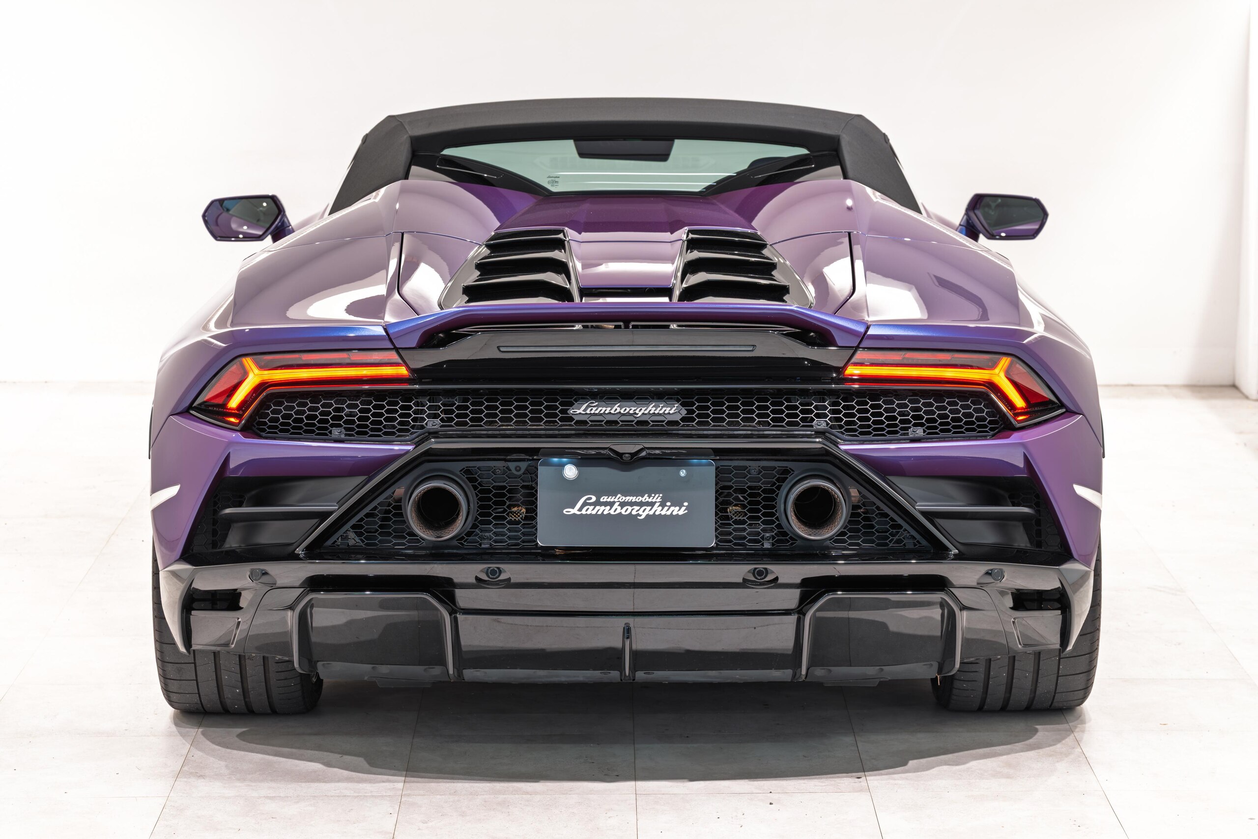 2021 Lamborghini Huracán EVO Spyder — Photo 11 / 33