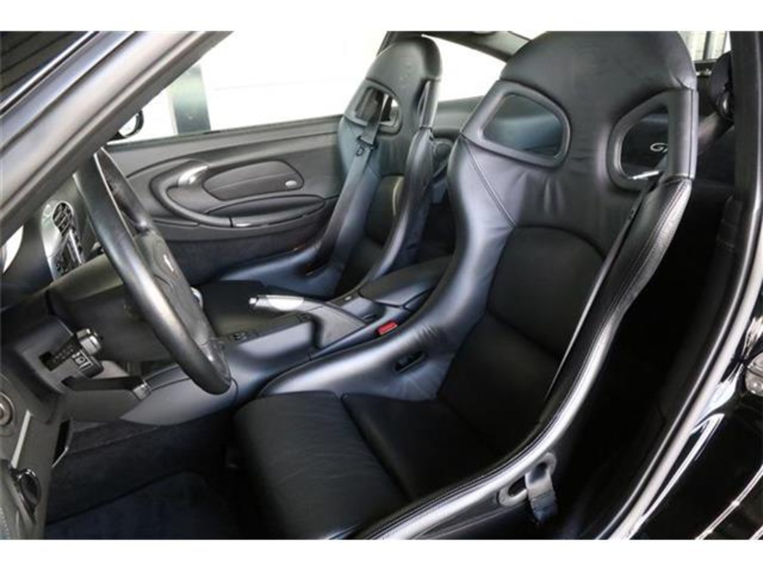 2001 Porsche 911 GT2 — Photo 7 / 13