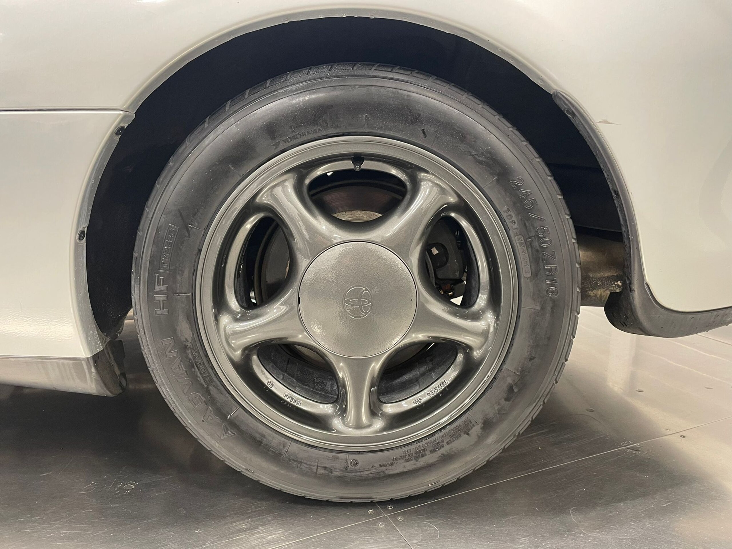 1993 Toyota Supra RZ — Photo 16 / 18