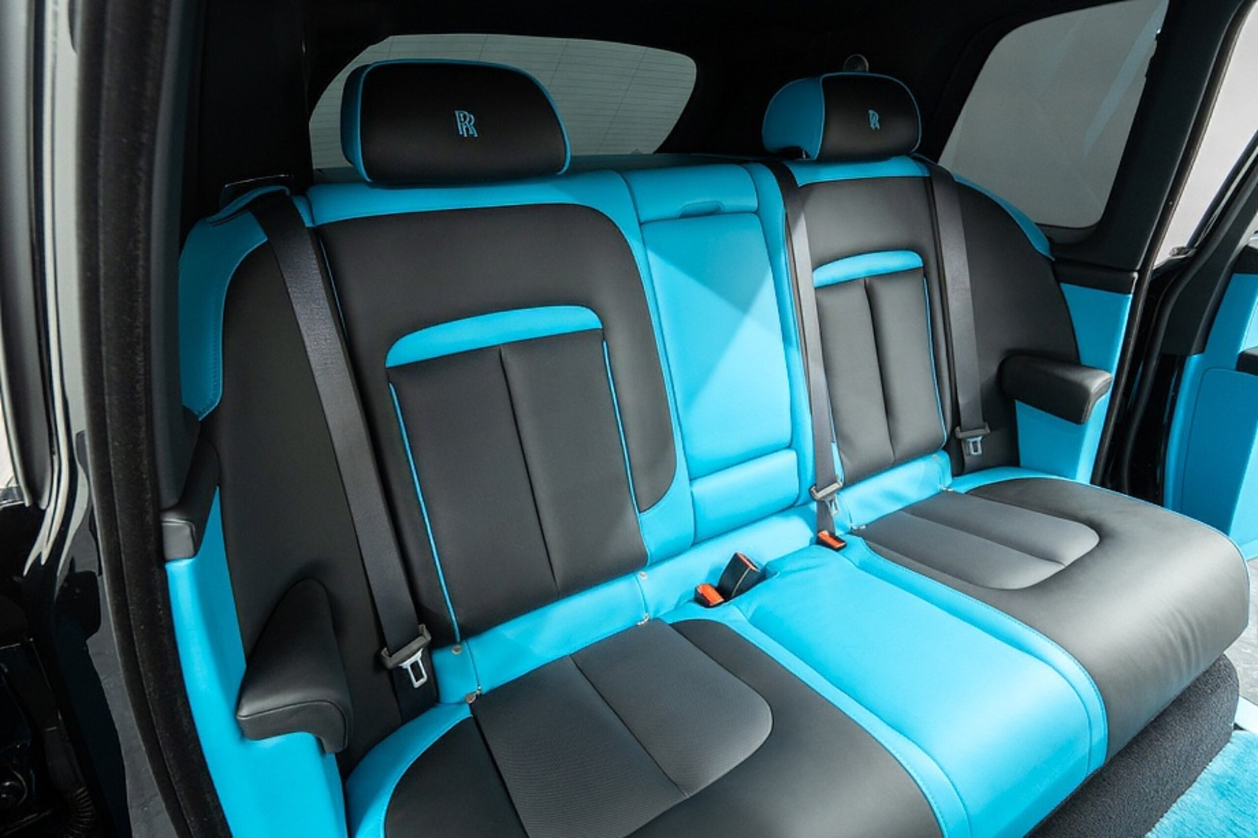 2025 Rolls-Royce Cullinan — Photo 24 / 29