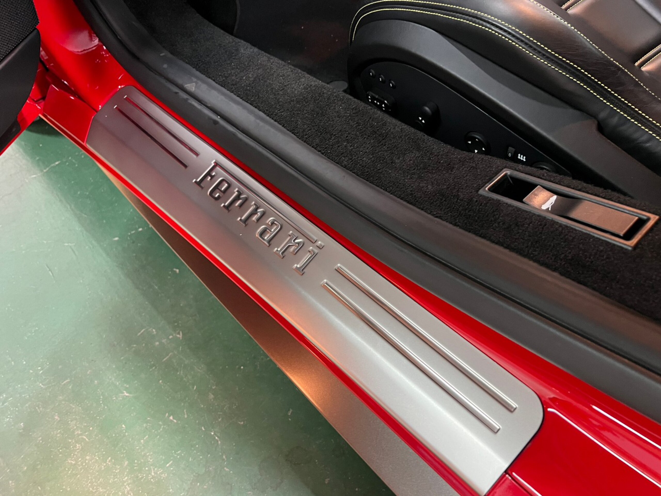 2010 Ferrari 458 Italia F1 DCT — Photo 24 / 30