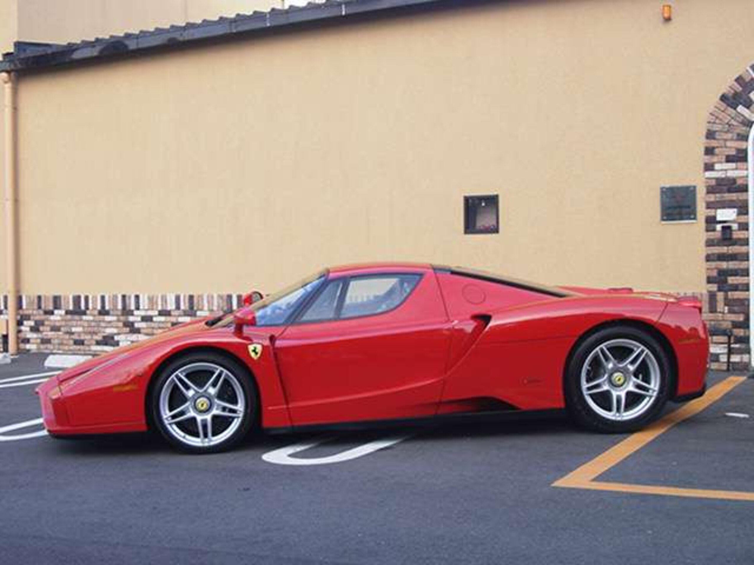 2004 Ferrari Enzo — Photo 6 / 13
