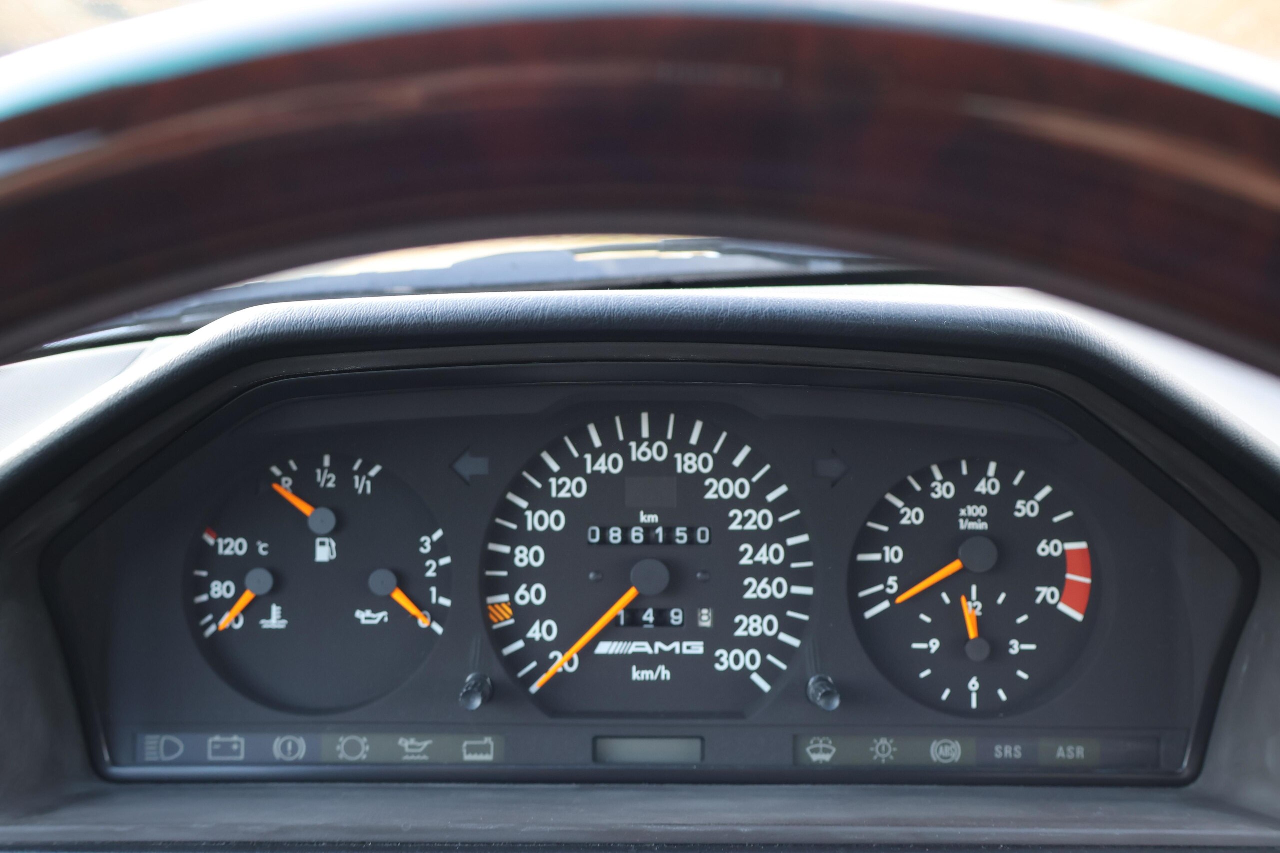 1995 Mercedes Benz E60 AMG — Photo 13 / 20