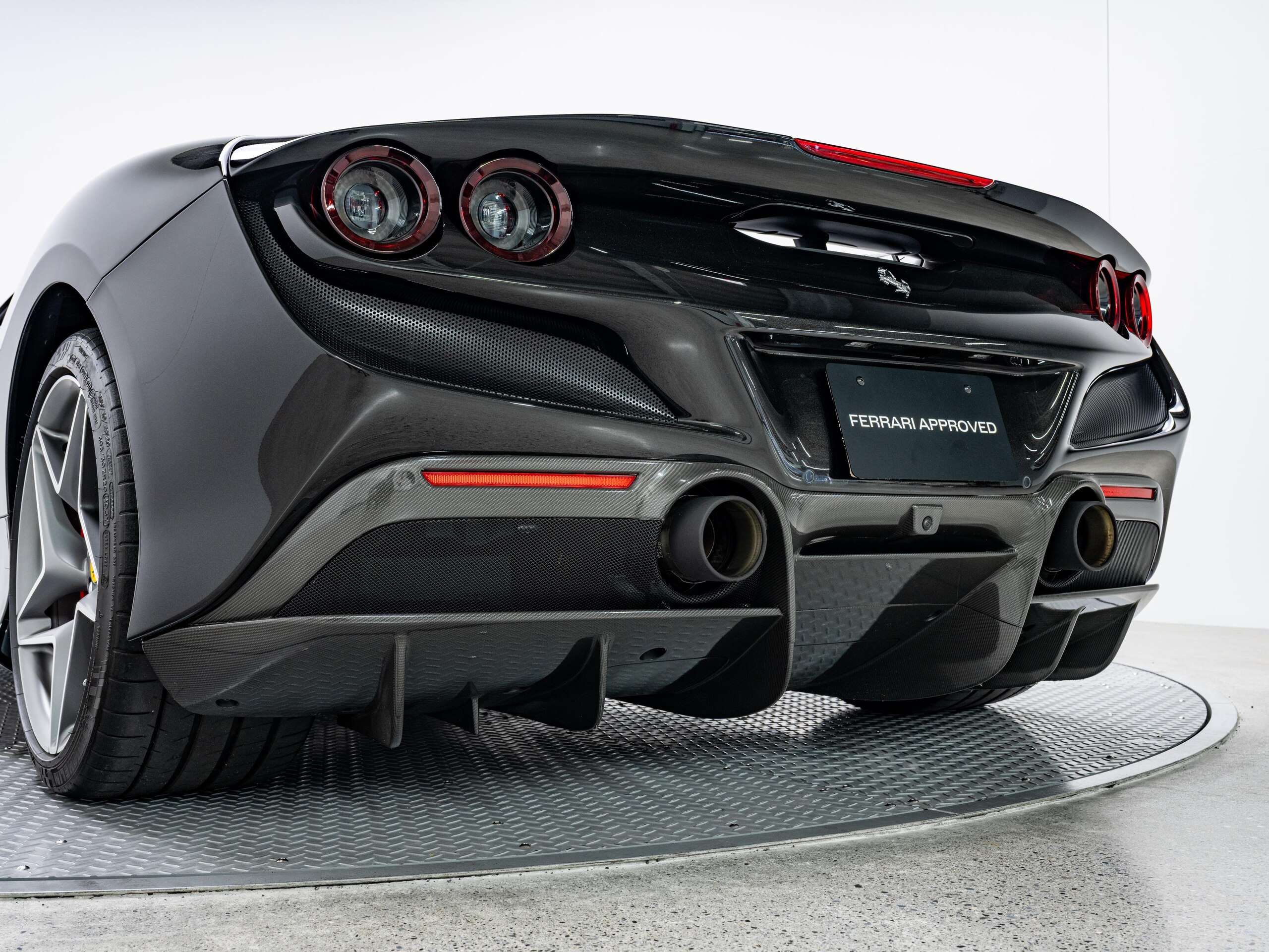 2020 Ferrari F8 Spider — Photo 16 / 26