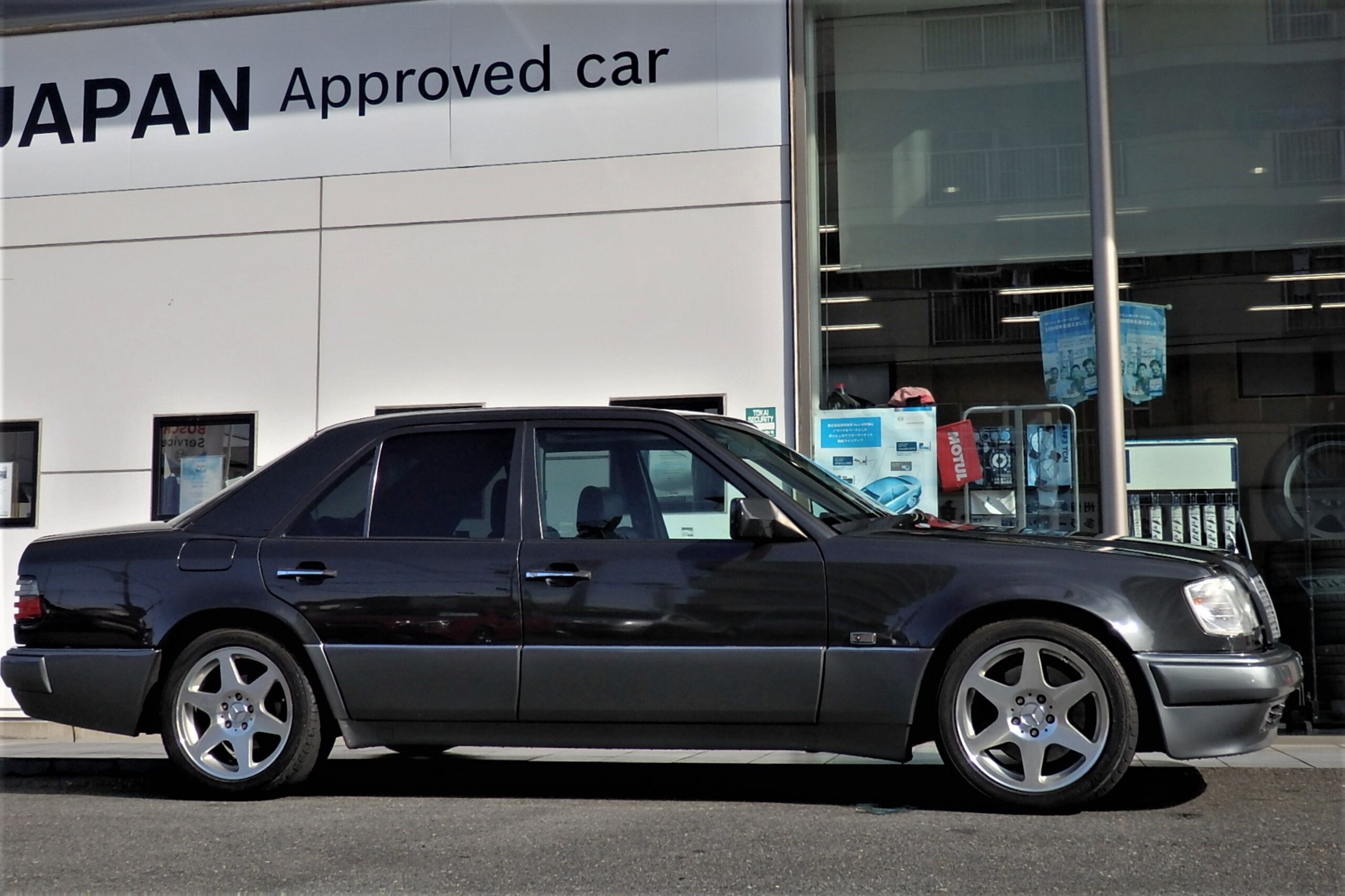 1993 Mercedes Benz E500 — Photo 8 / 21