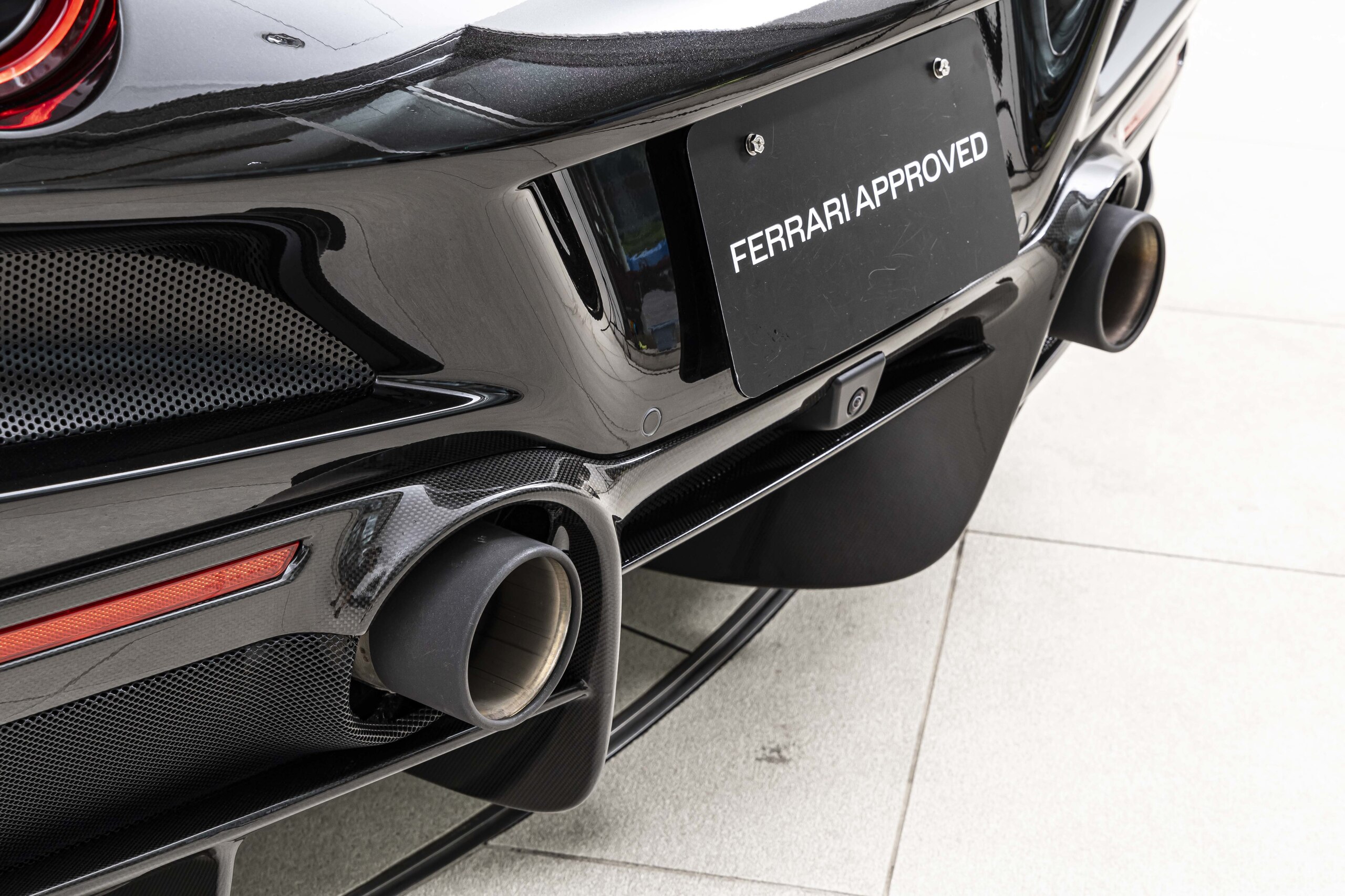 2022 Ferrari F8 Spider — Photo 22 / 32