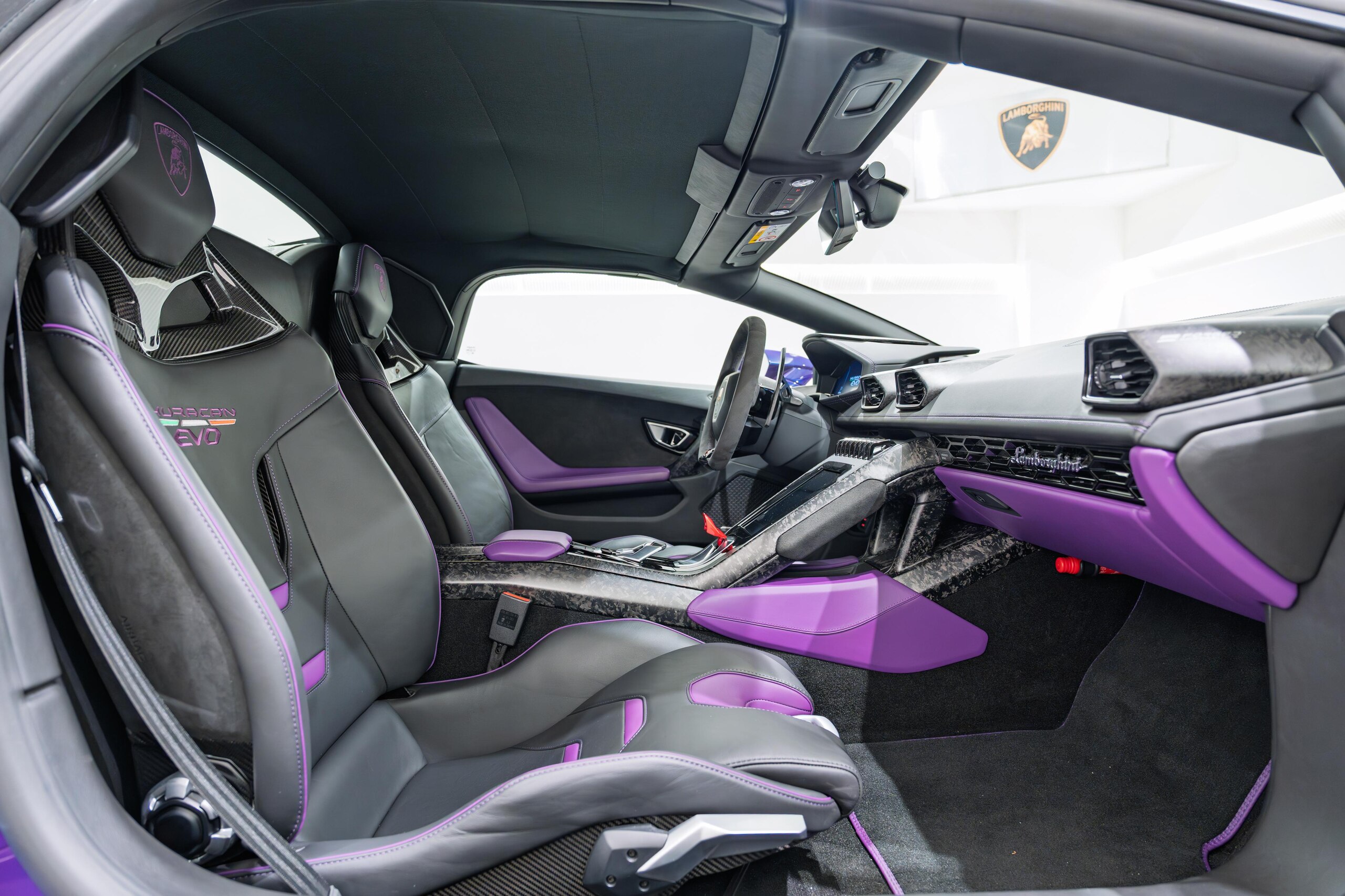 2021 Lamborghini Huracán EVO Spyder — Photo 27 / 33