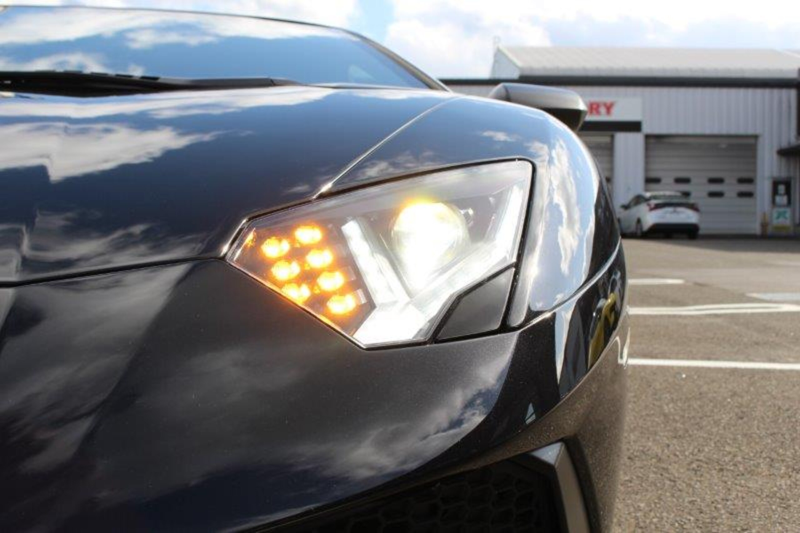 2017 Lamborghini Aventador SV — Photo 17 / 21
