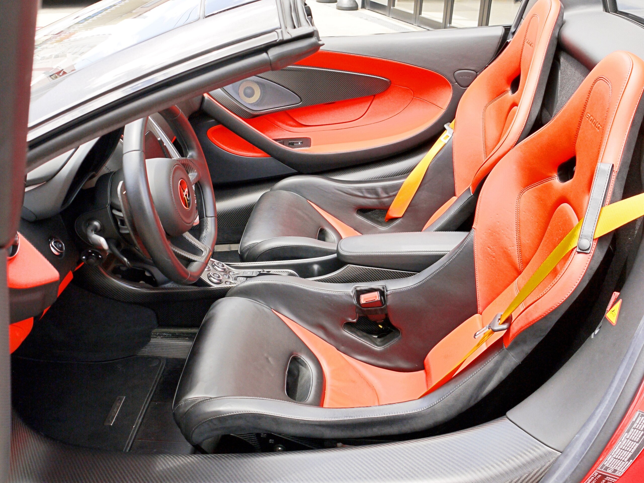 2019 McLaren 600LT Spider — Photo 13 / 21