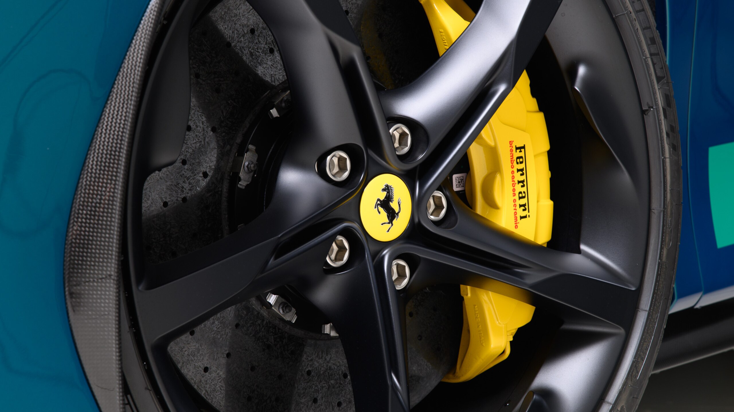 2023 Ferrari SF90 Spider Tailor Made — Photo 26 / 26