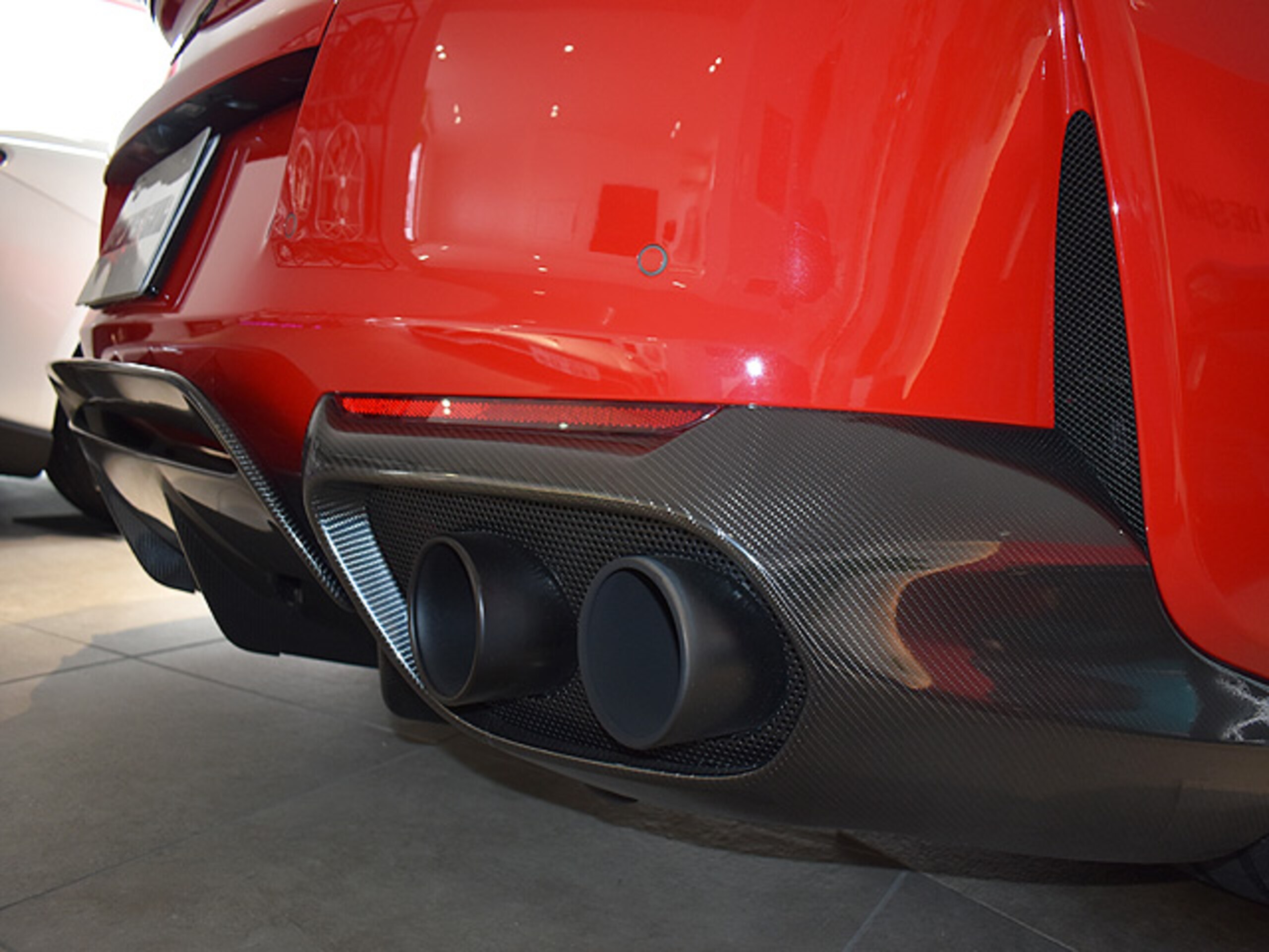 2021 Ferrari 812GTS — Photo 8 / 20
