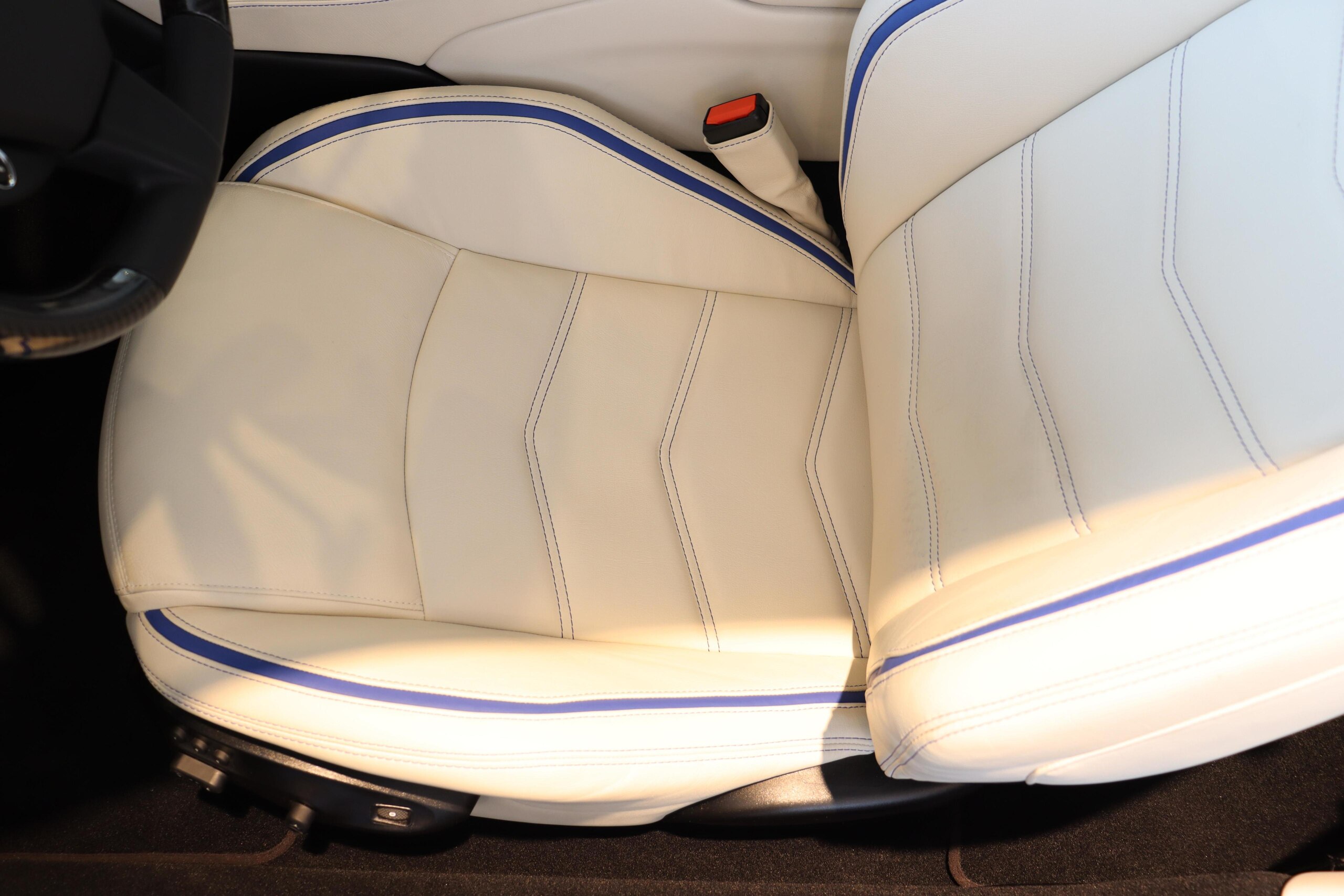 2016 Maserati GranTurismo Sport — Photo 8 / 23