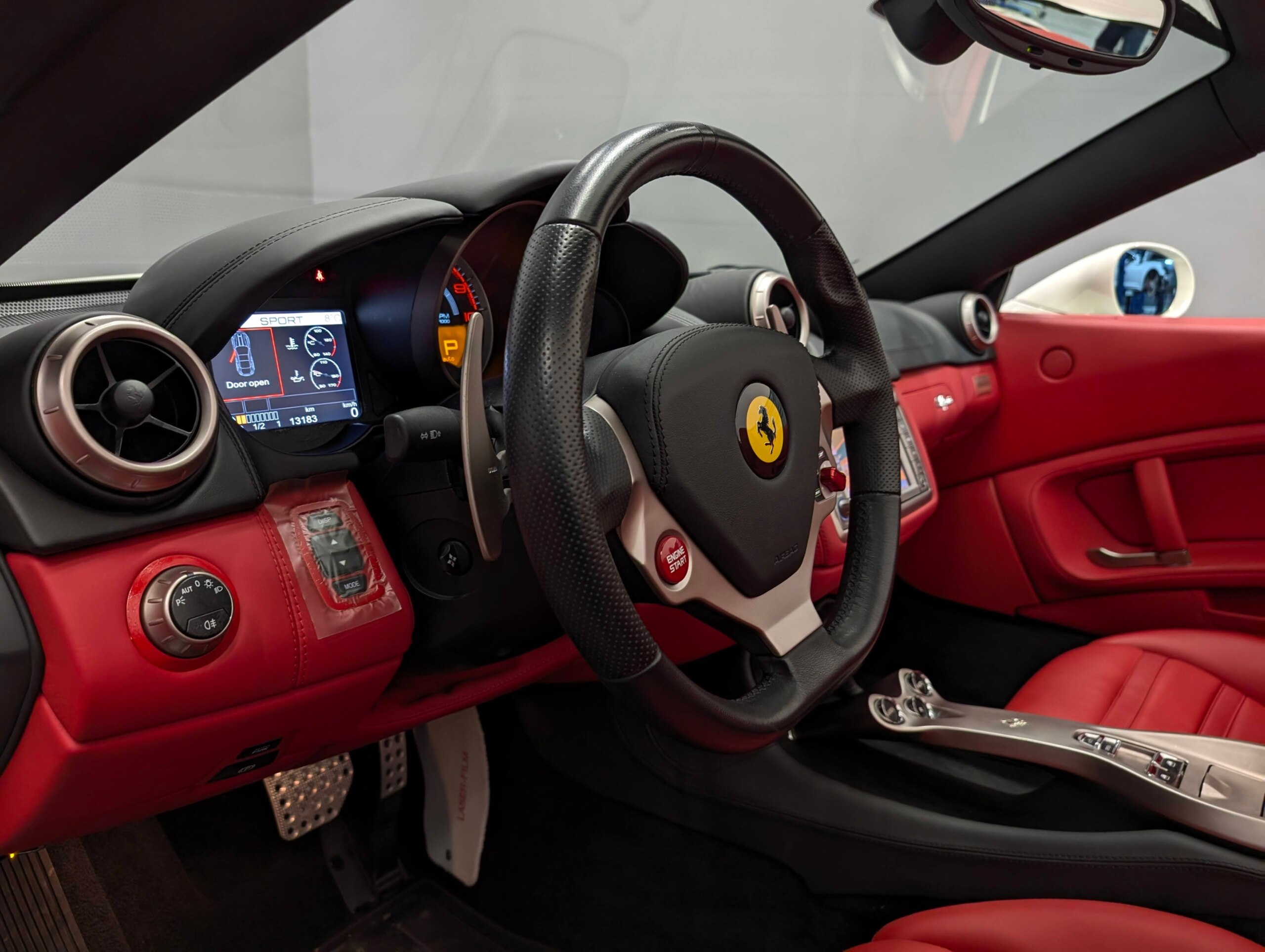 2009 Ferrari California F1 — Photo 8 / 24