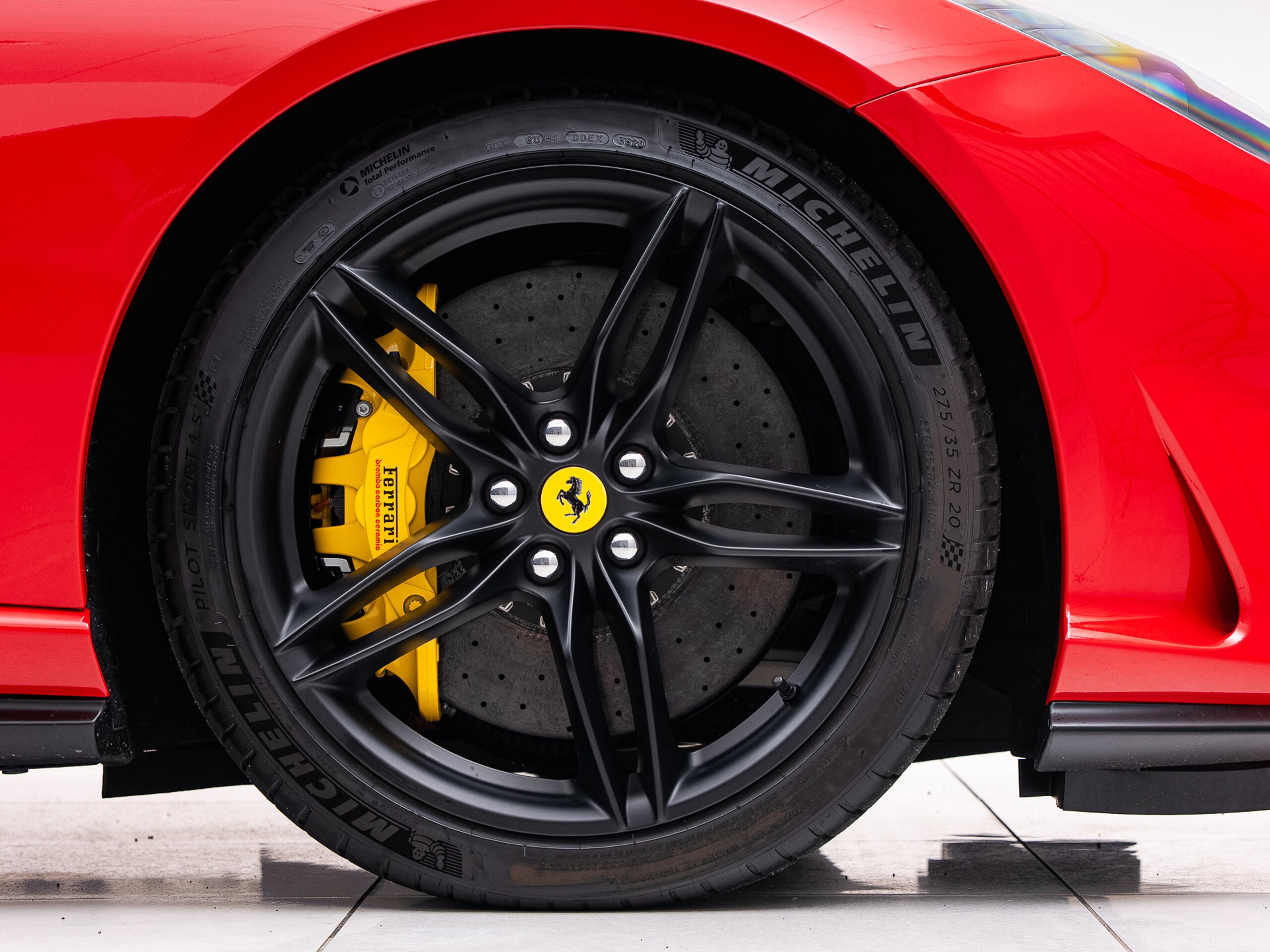 2021 Ferrari 812GTS — Photo 47 / 55