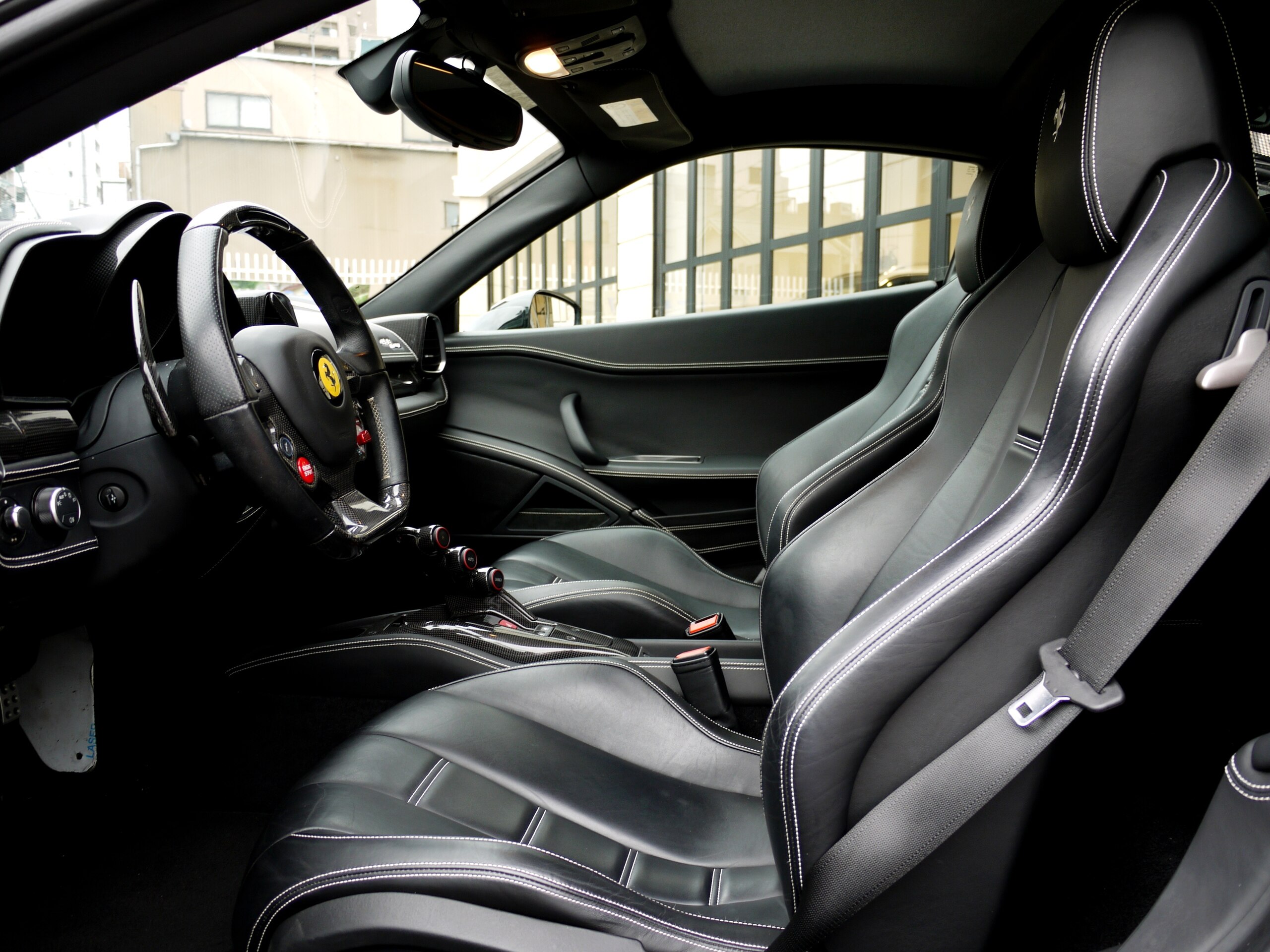 2013 Ferrari 458 Italia F1 DCT — Photo 6 / 10
