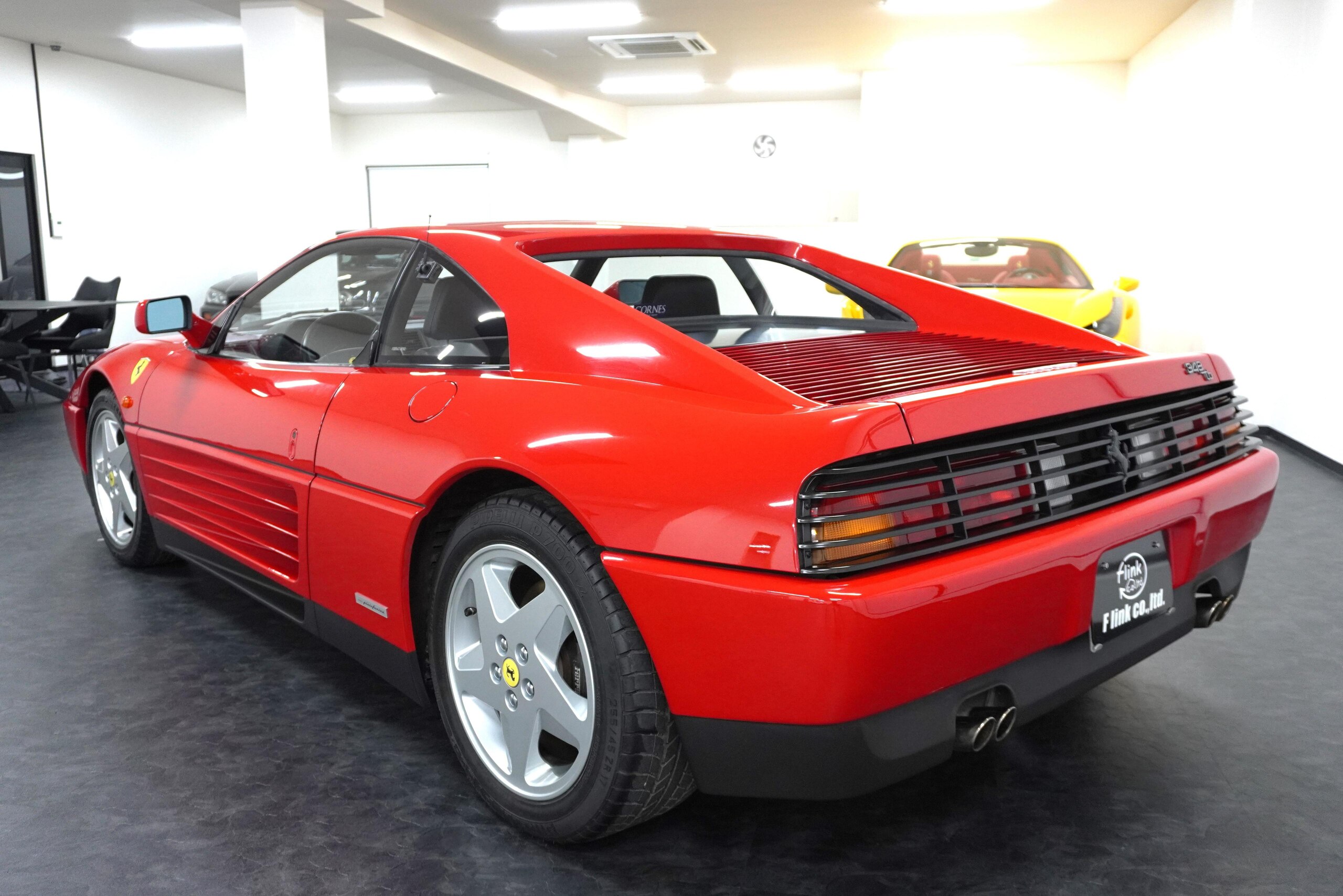 1992 Ferrari 348 TB — Photo 8 / 19