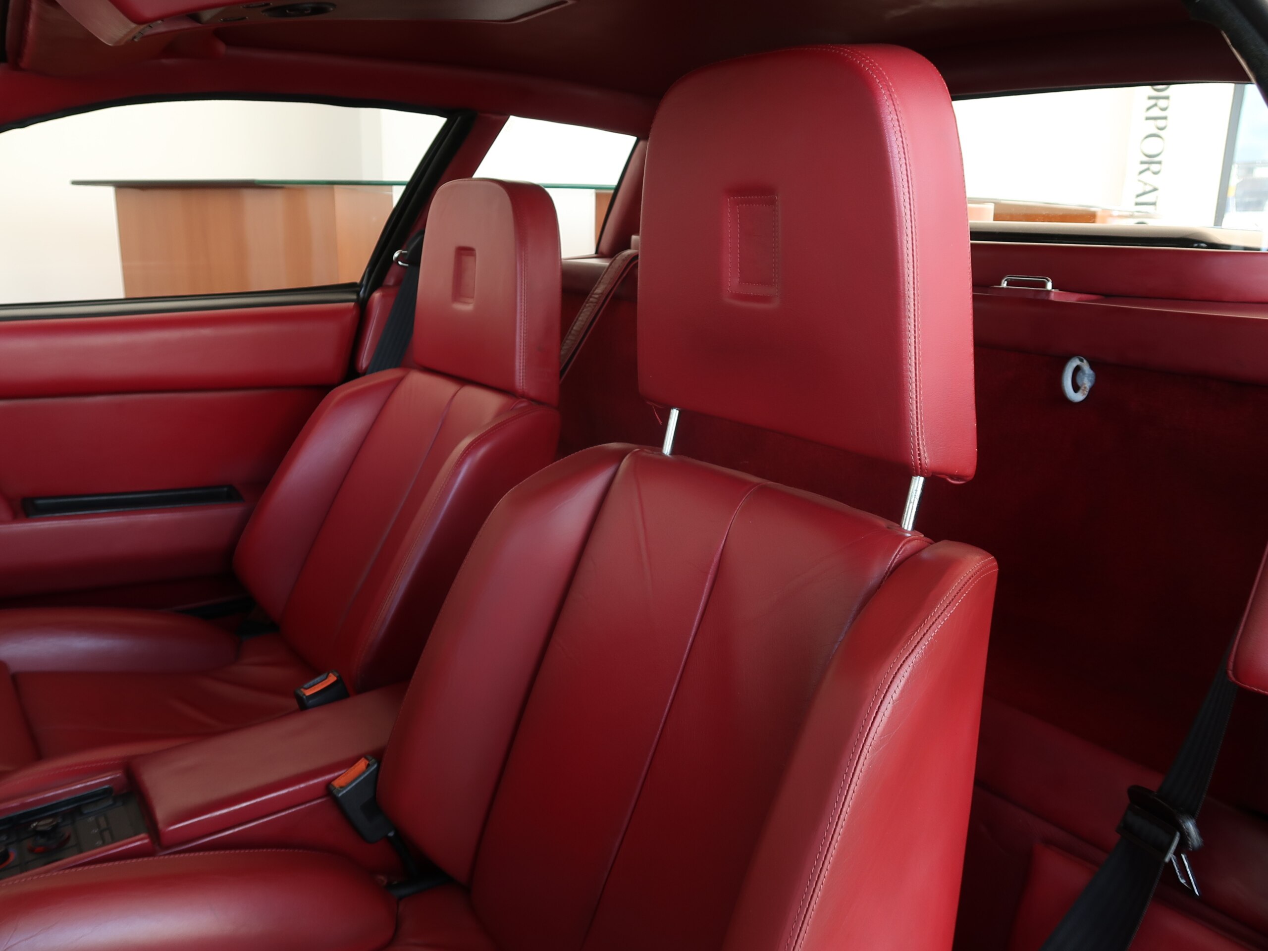 1988 Ferrari Testarossa — Photo 7 / 13