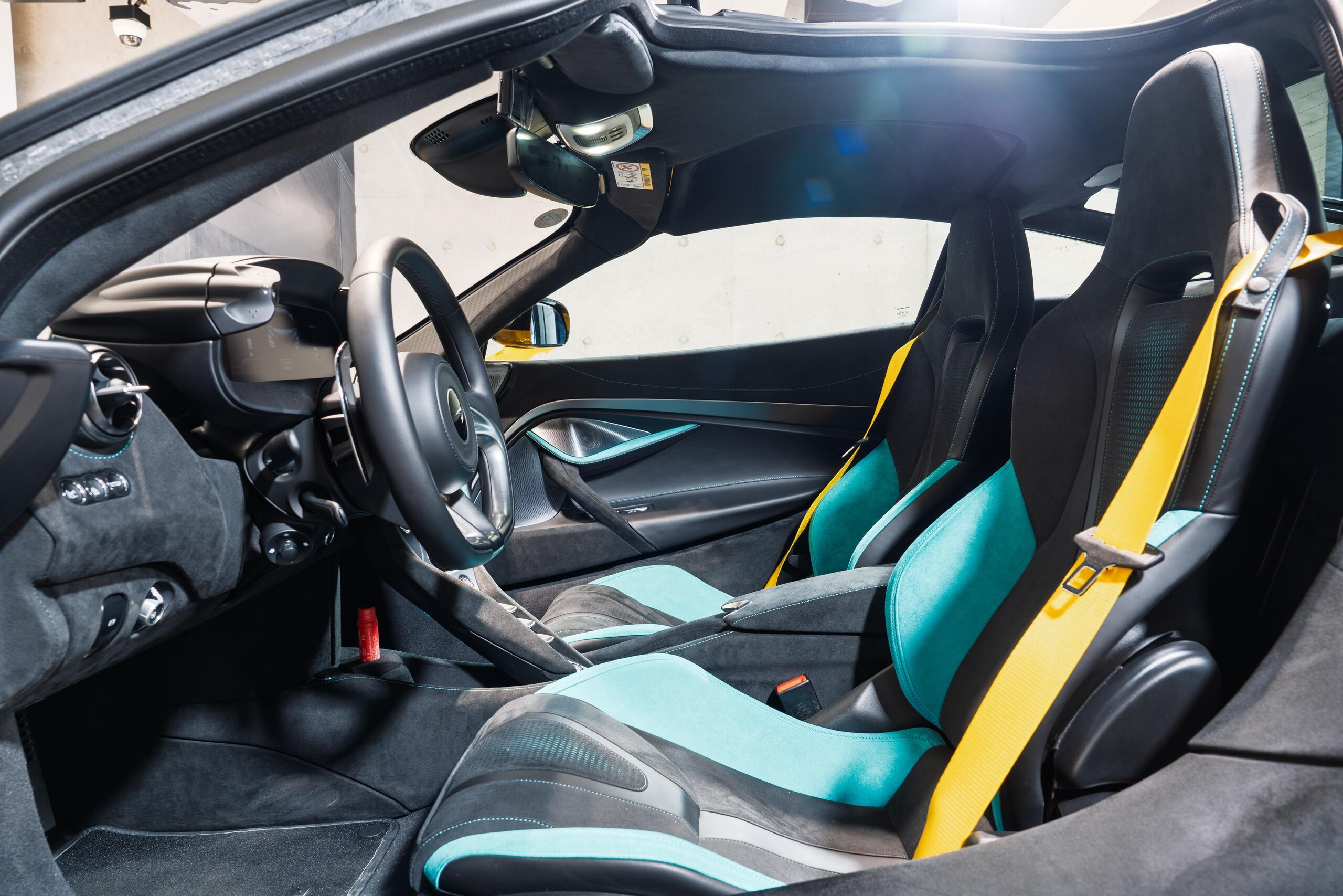 2024 McLaren 750S — Photo 10 / 18