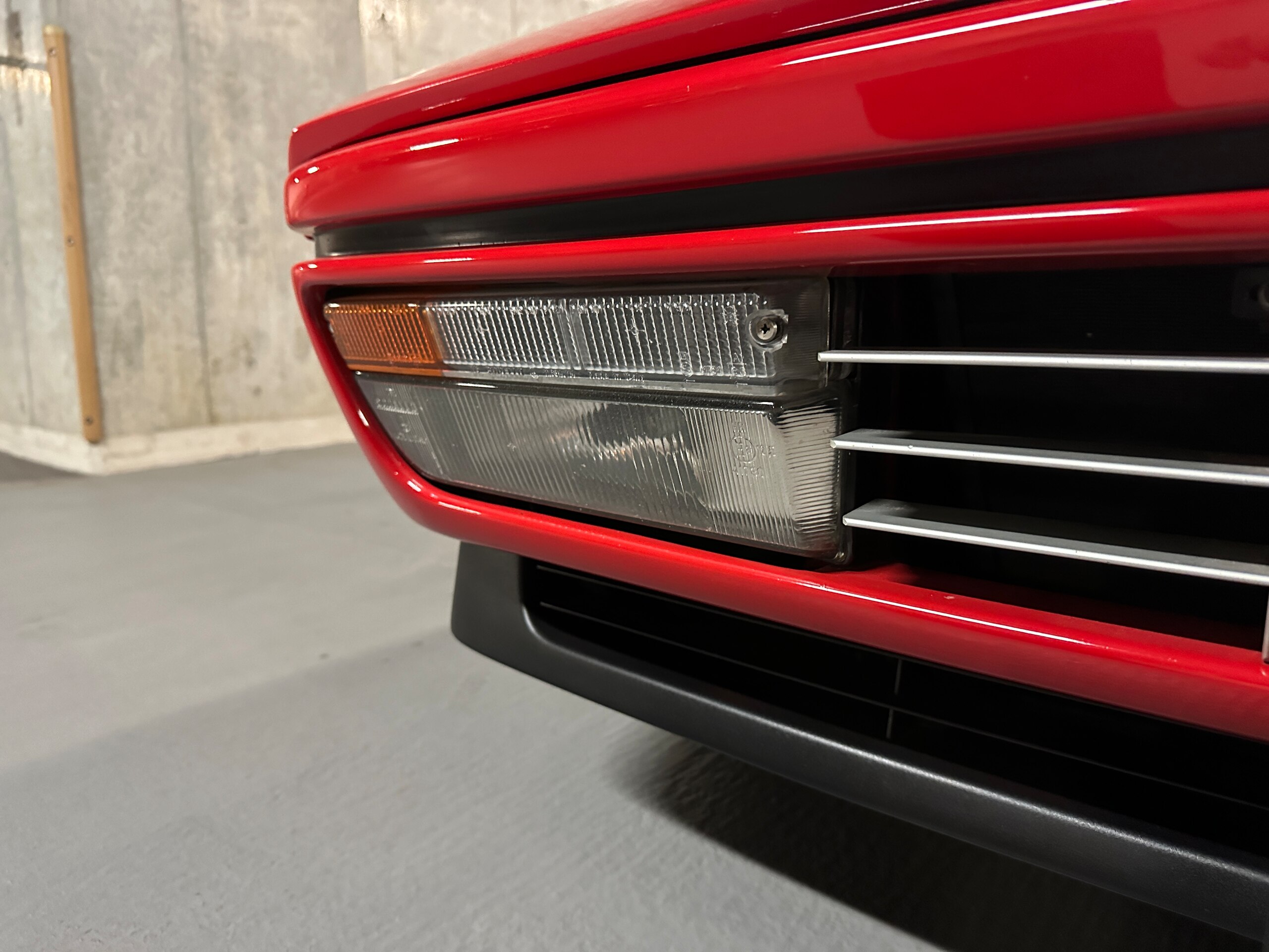 1986 Ferrari 328 GTB — Photo 15 / 19
