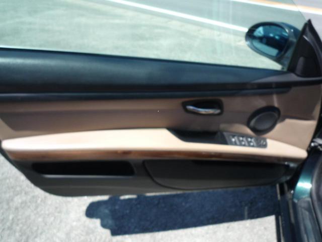 2008 BMW 335i Cabriolet — Photo 13 / 22