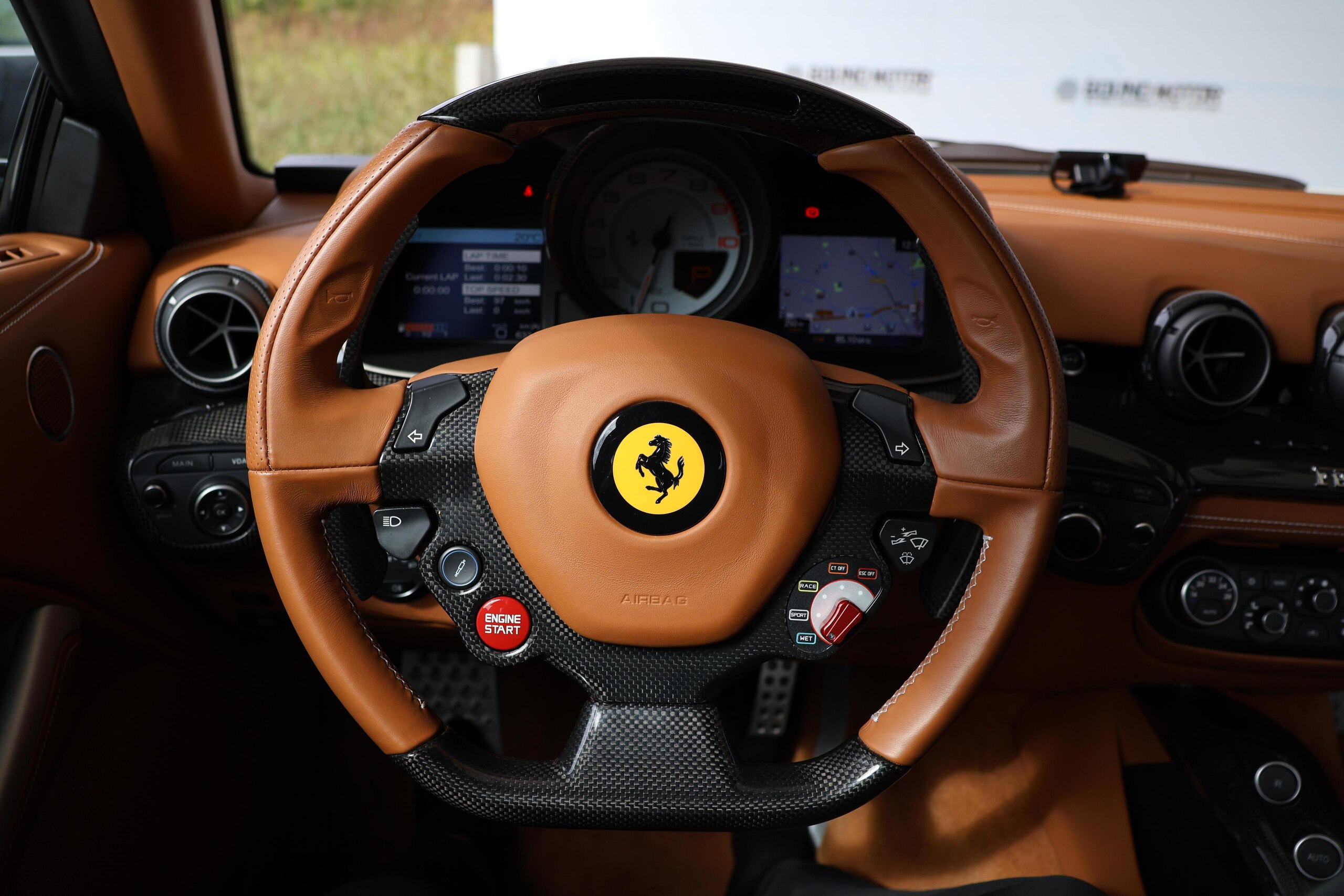 2013 Ferrari F12 Berlinetta — Photo 8 / 16