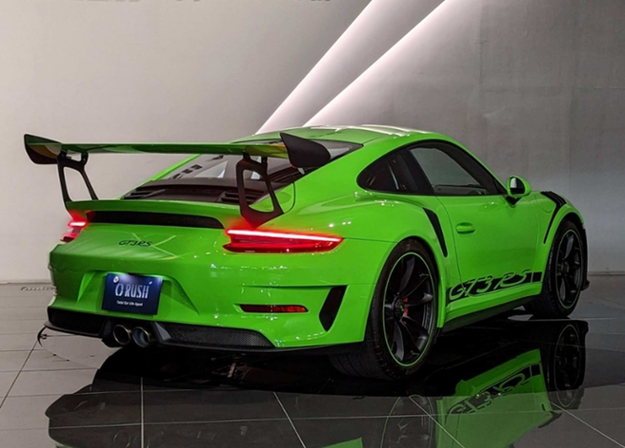 2019 Porsche 911 GT3 RS — Photo 36 / 39