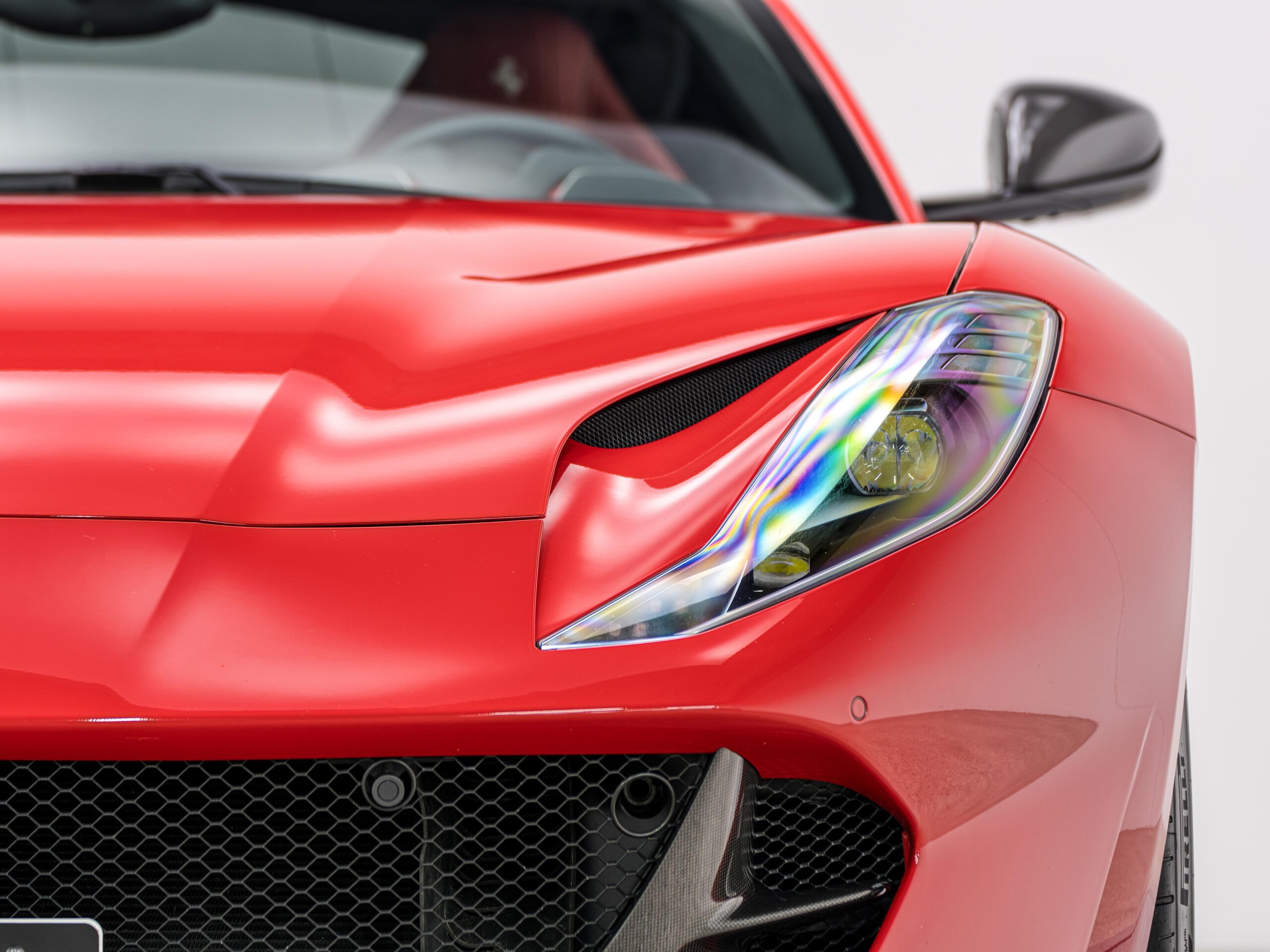 2018 Ferrari 812 Superfast — Photo 16 / 29