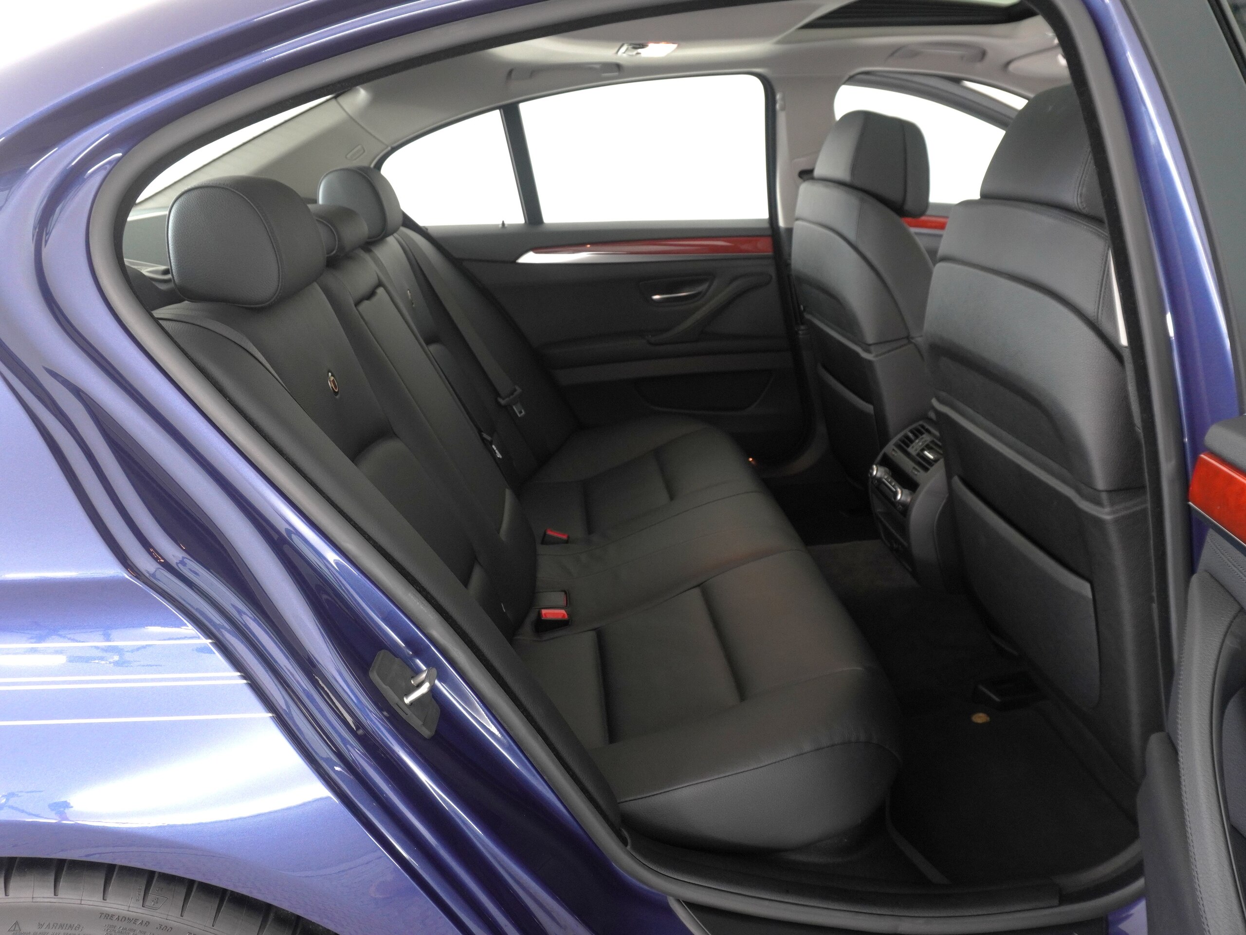 2011 BMW Alpina B5 — Photo 12 / 16