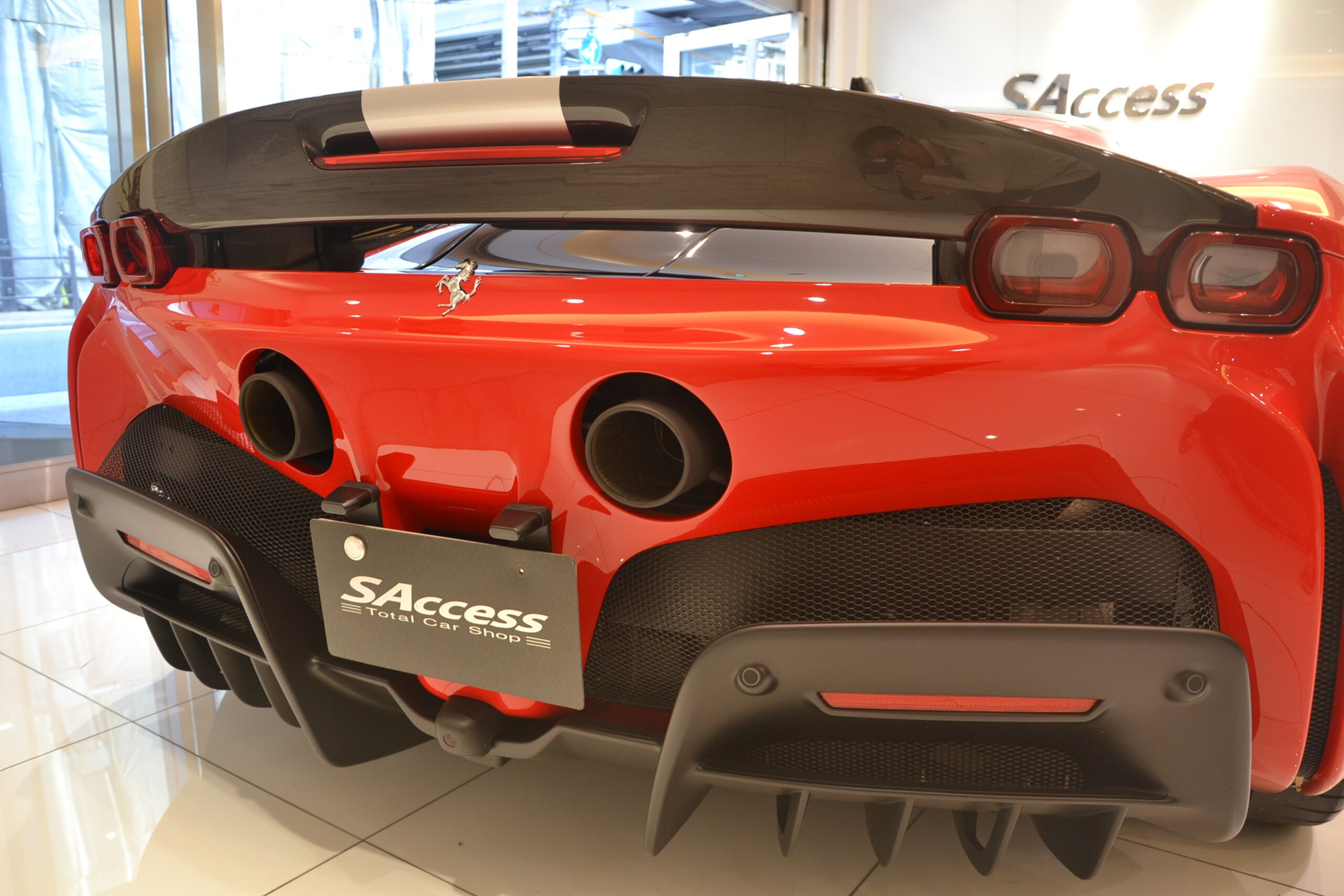 2021 Ferrari SF90 Stradale — Photo 16 / 19