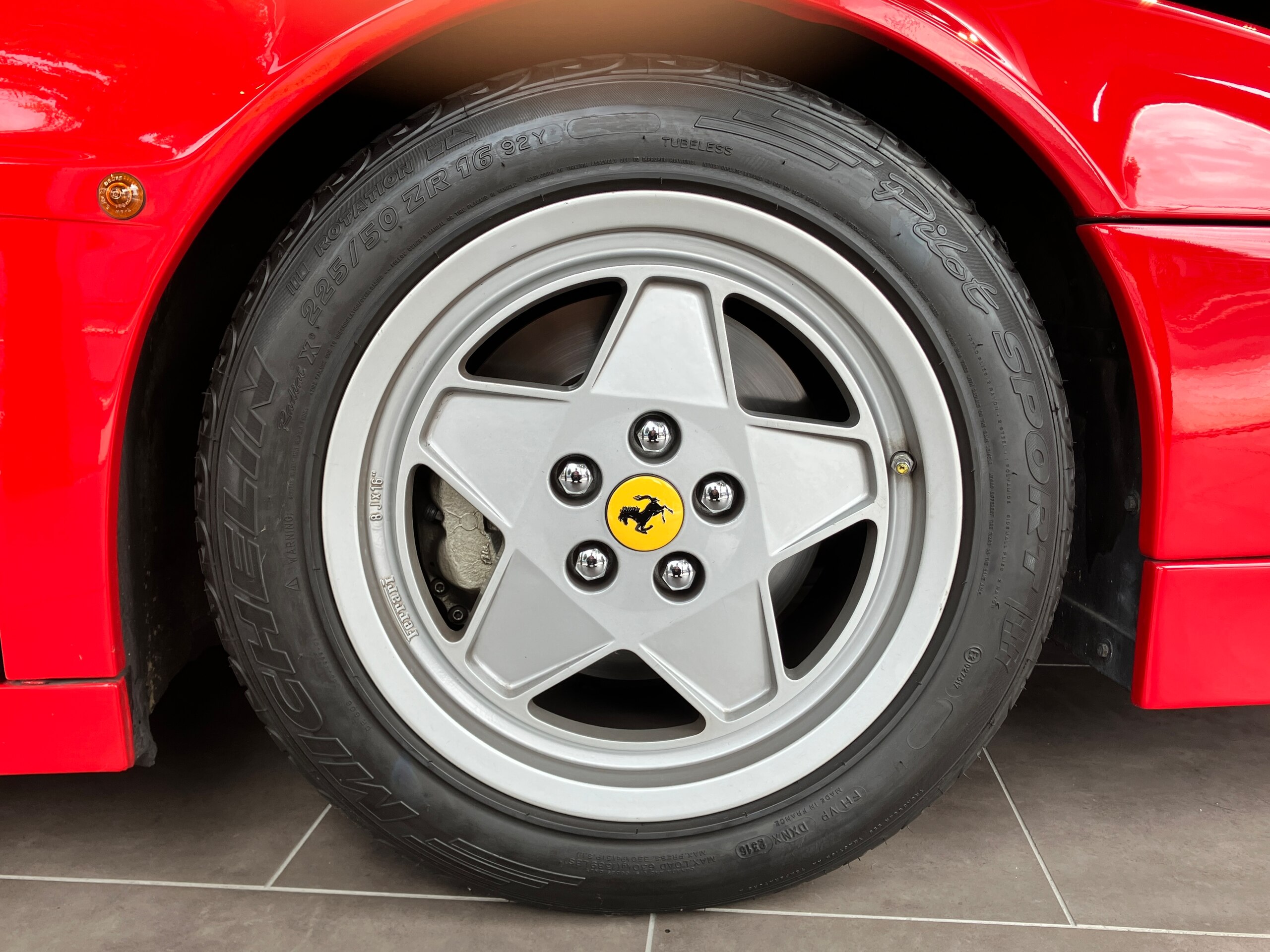 1990 Ferrari Testarossa — Photo 13 / 22