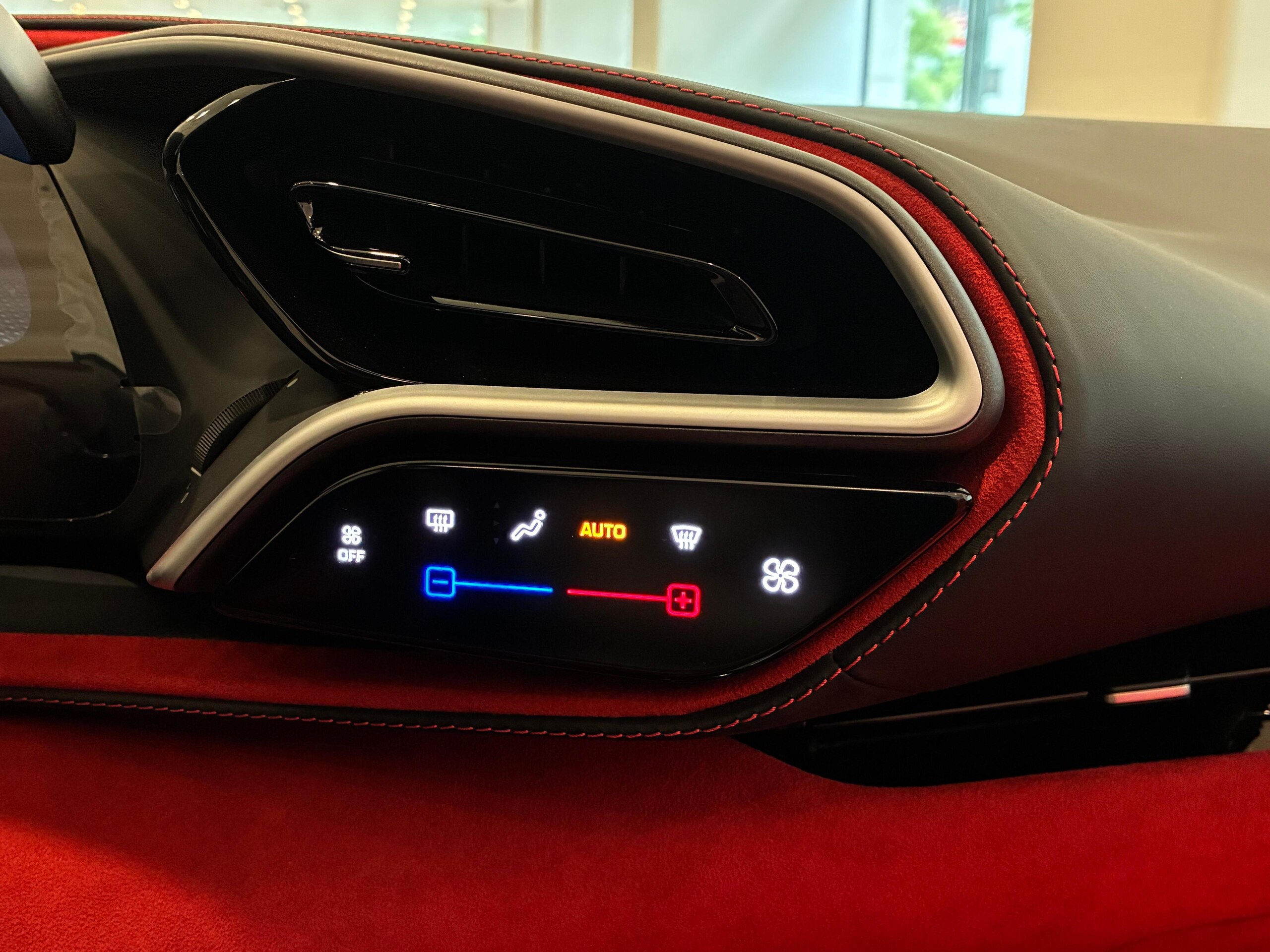 2025 Ferrari 296GTS — Photo 64 / 76