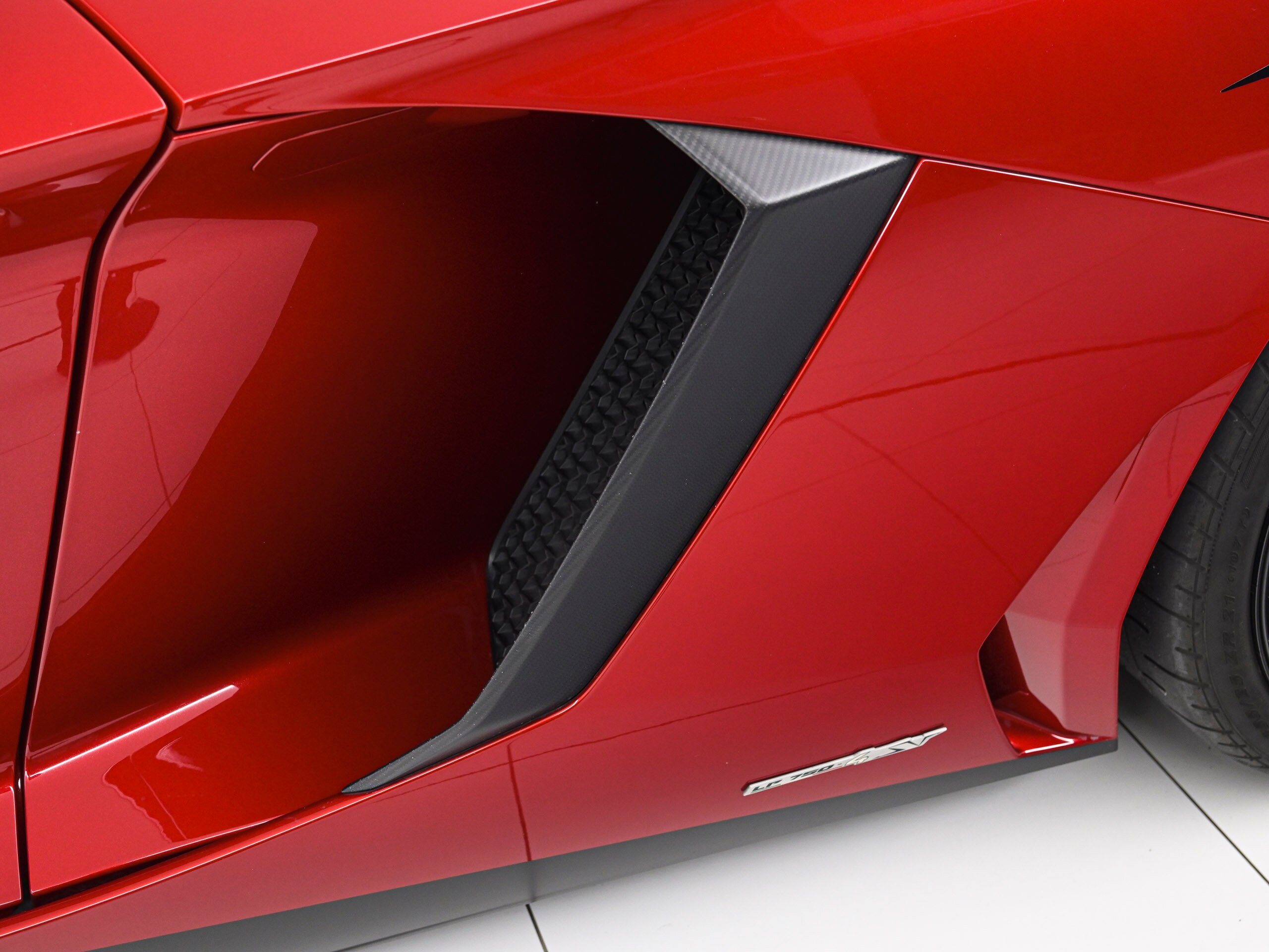 2015 Lamborghini Aventador LP750-4 Superveloce — Photo 13 / 25